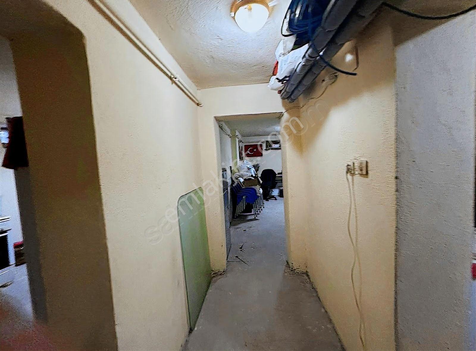 Erenköy De Satılık 7+1 Tribleks Villa 190 Net Bahçeli Otoparklı - Görsel 16
