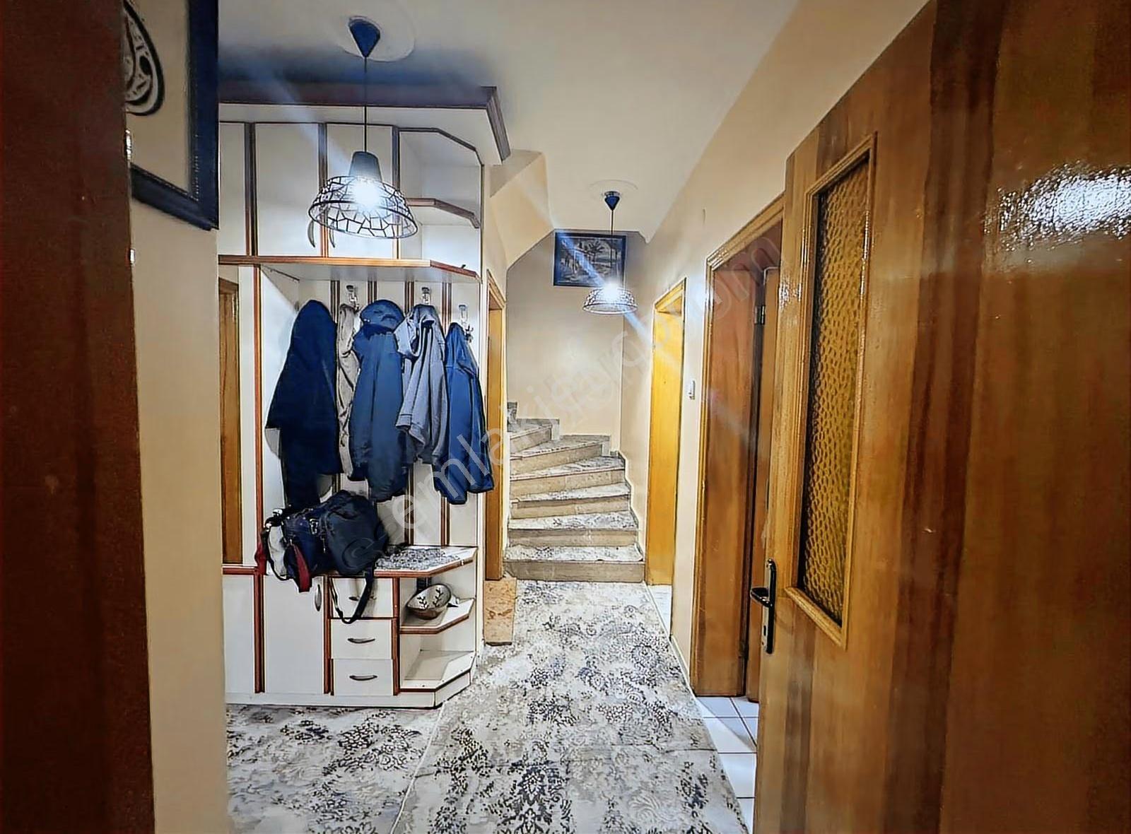 Erenköy De Satılık 7+1 Tribleks Villa 190 Net Bahçeli Otoparklı - Görsel 19