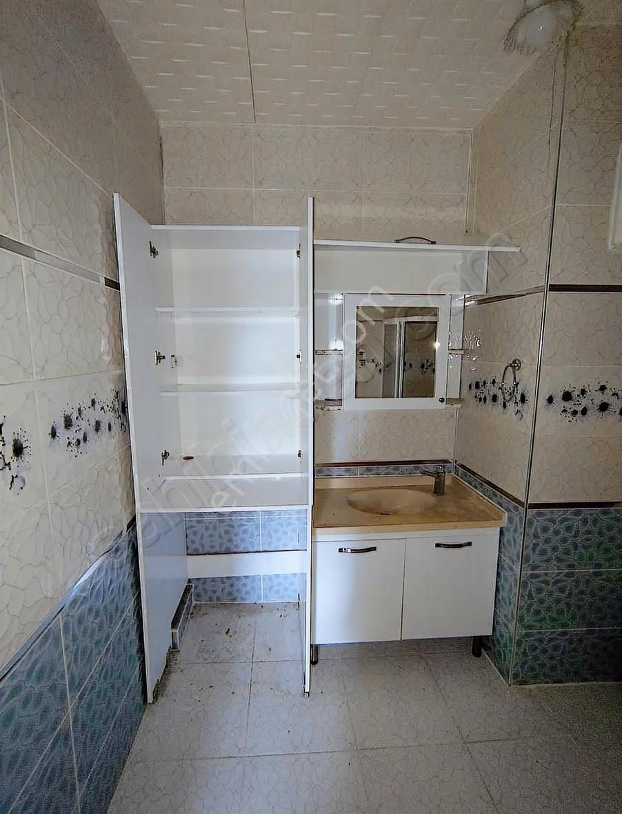 Malazgirt'te Yalıtımlı, 2. Kat 3+1 Satılık Daire - Görsel 3