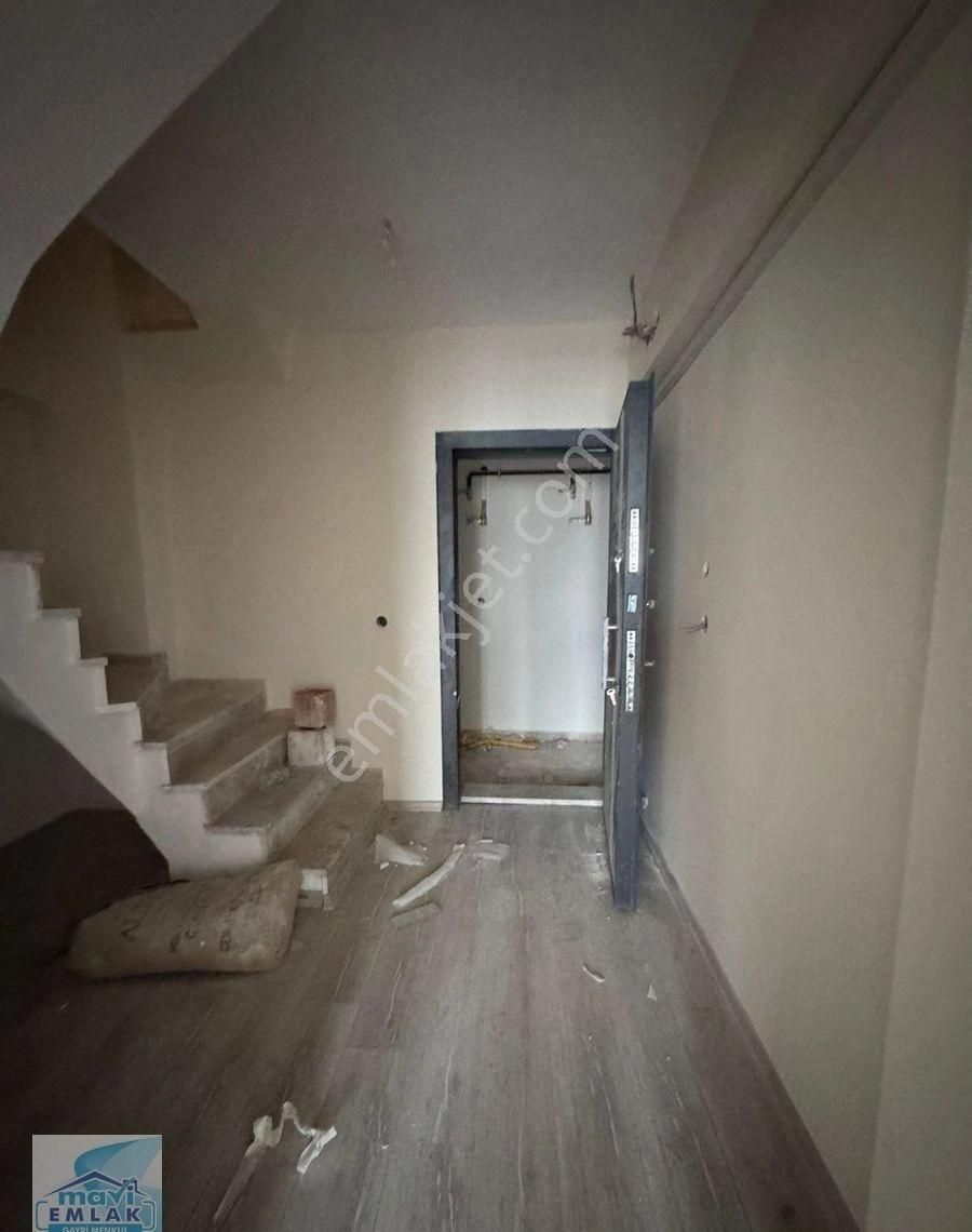 Bandırma Mavi Emlaktan Ayyıldız Mahallesinde 1+1 Dublex Satılık Daire