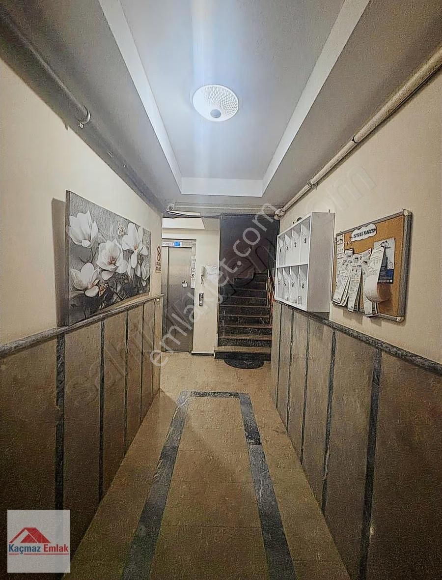 Sancaktepe Fatih Mah. Oldukça Geniş Kullanışlı Satılık 3+1 Daire - Görsel 5