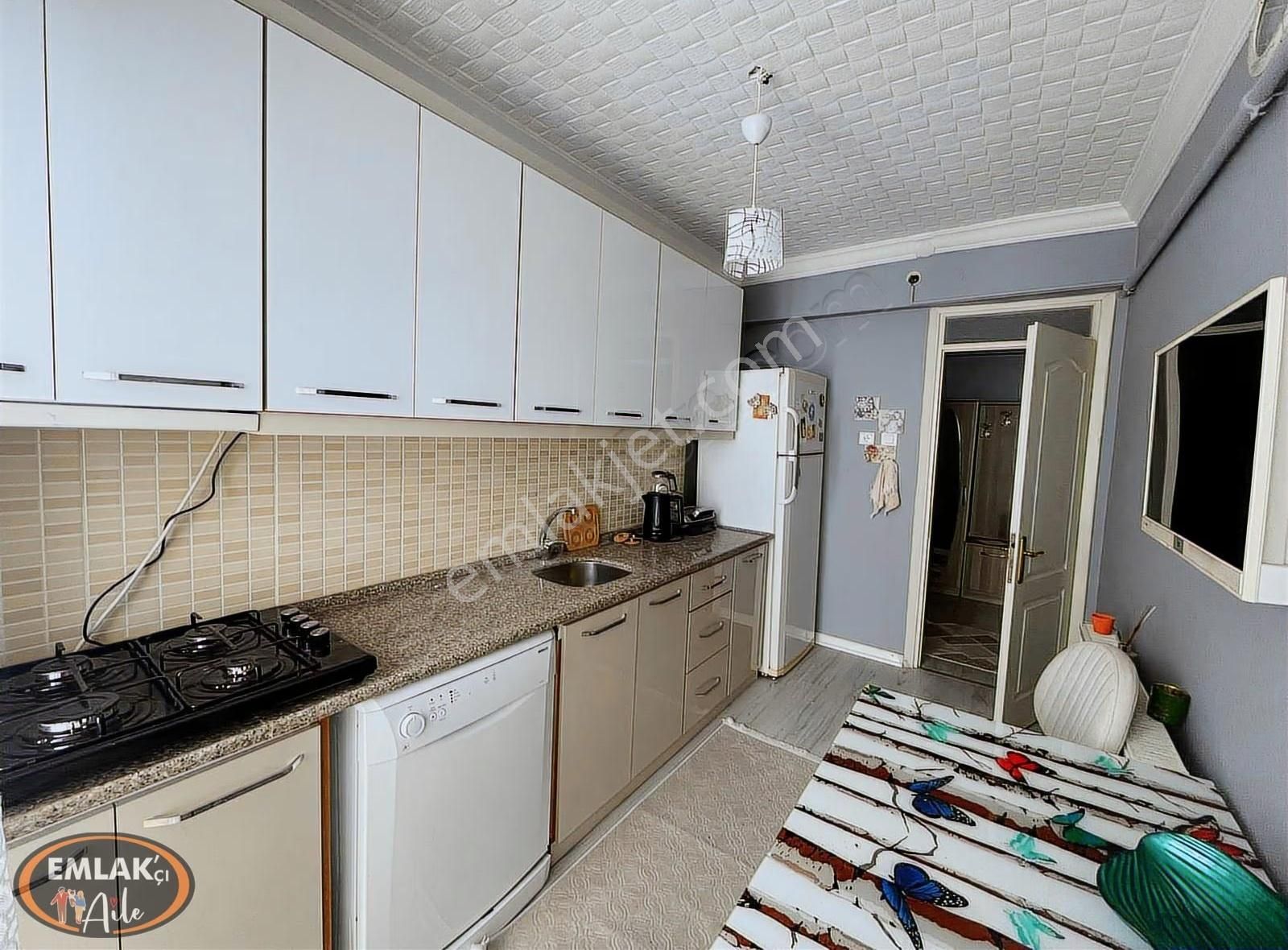 Kapalı Pazar Yerinin Karşısında Eşyalı Kiralık Daire - Görsel 27