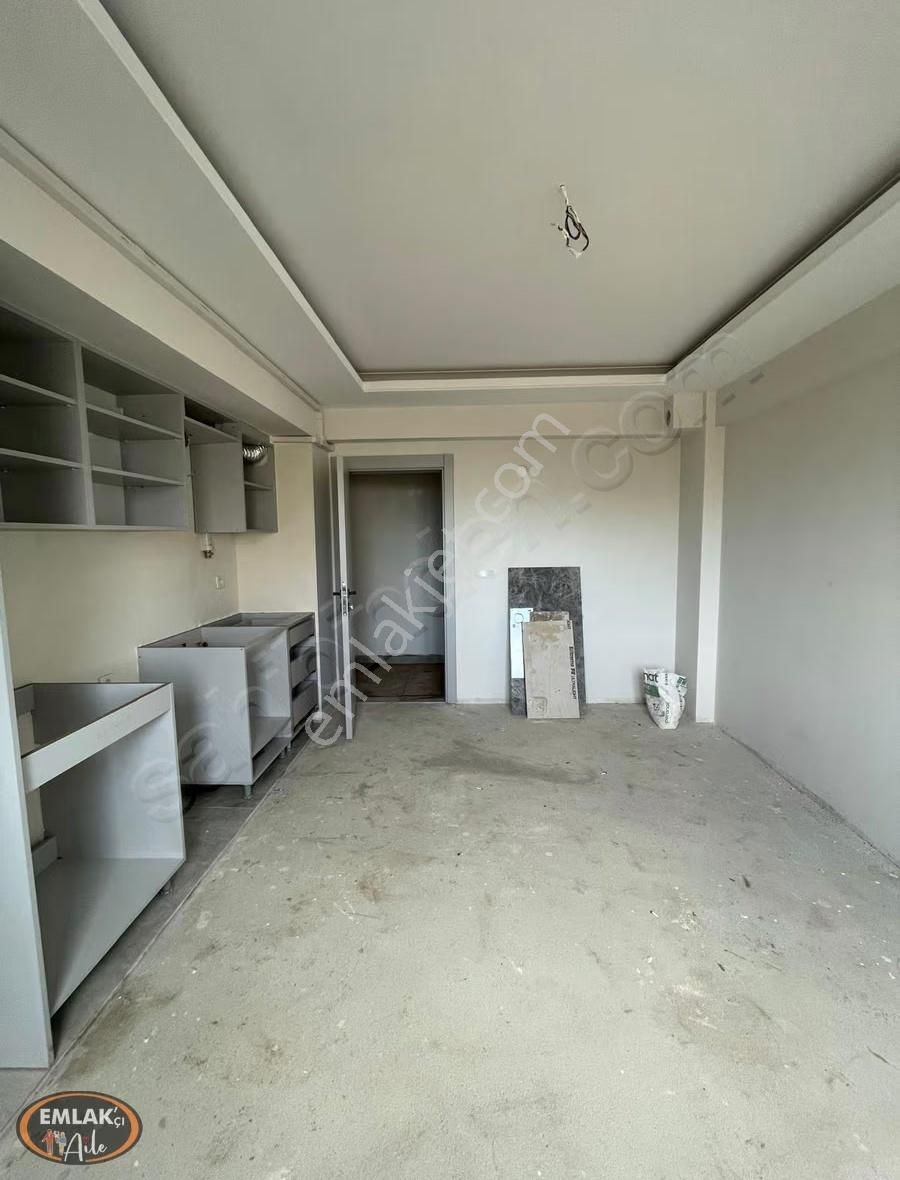 Bandırma'da Yatırımlık Ve Oturuma Hazır Sıfır 1+1 Daire - Görsel 4