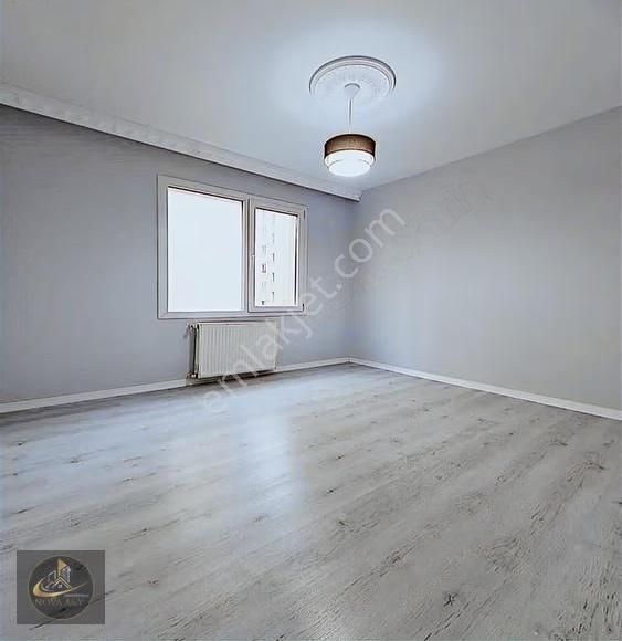 Esenyurtta Havuzlu Aile Sitesi İçinde 3+1 Satılık Ara Kat Daire - Görsel 6