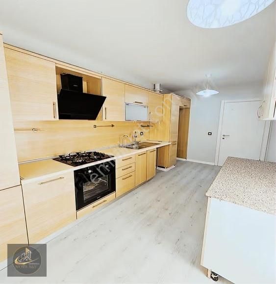 Esenyurtta Havuzlu Aile Sitesi İçinde 3+1 Satılık Ara Kat Daire - Görsel 12