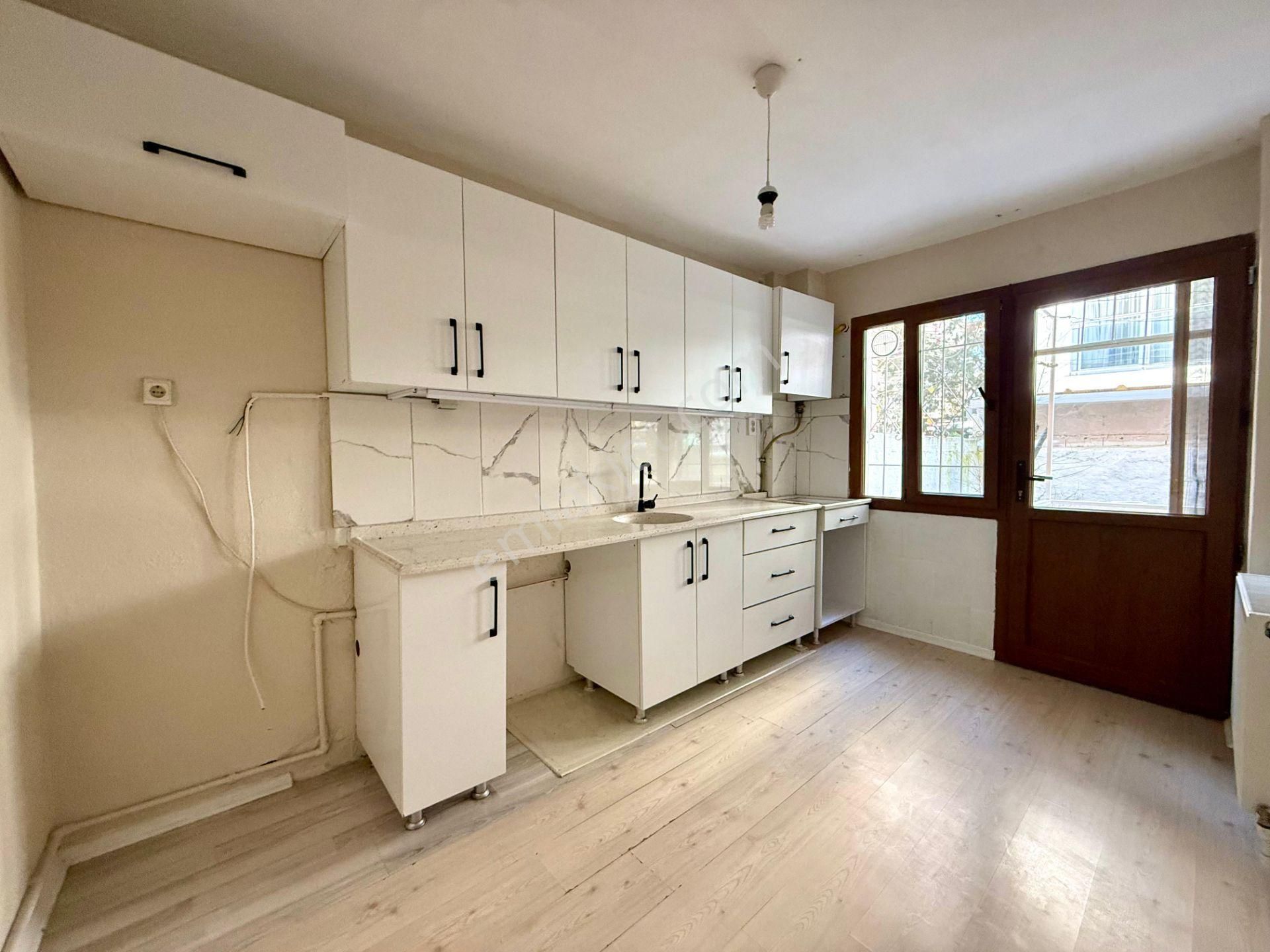 Bayraklı Osmangazi Mahallesinde Satılık 3+1 Satılık Daire - Görsel 9