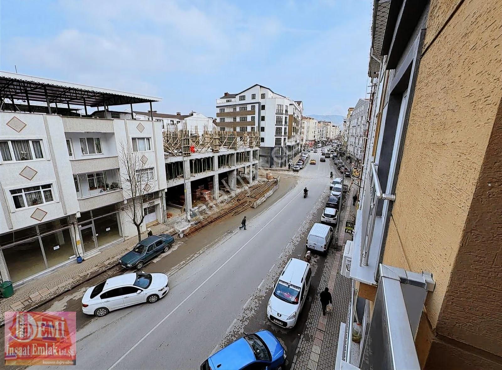 Ana Caddede Asansörlü Arakat 2+1 Cadde Manzaralı Daire - Görsel 26