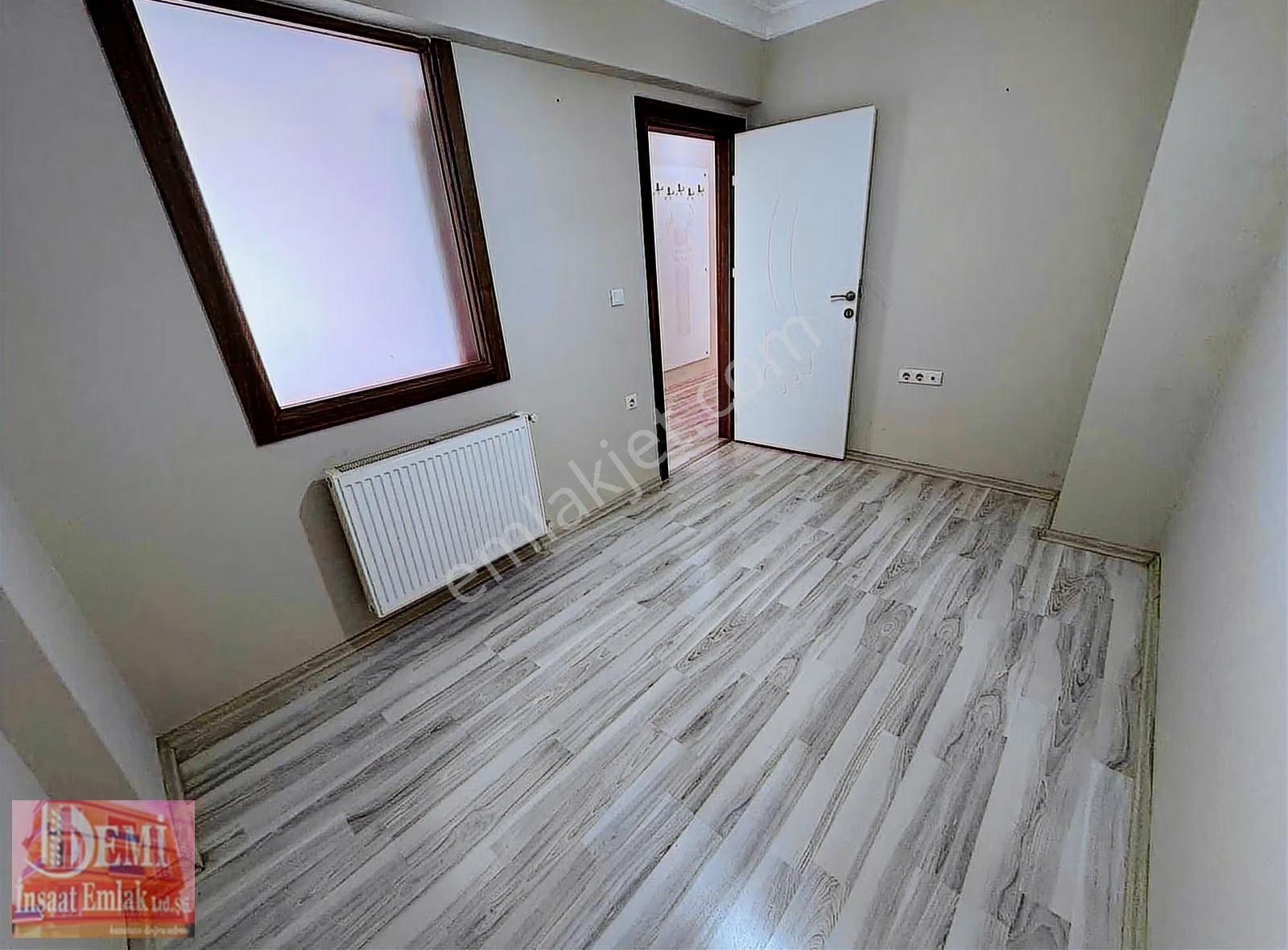 Ana Caddede Asansörlü Arakat 2+1 Cadde Manzaralı Daire - Görsel 19