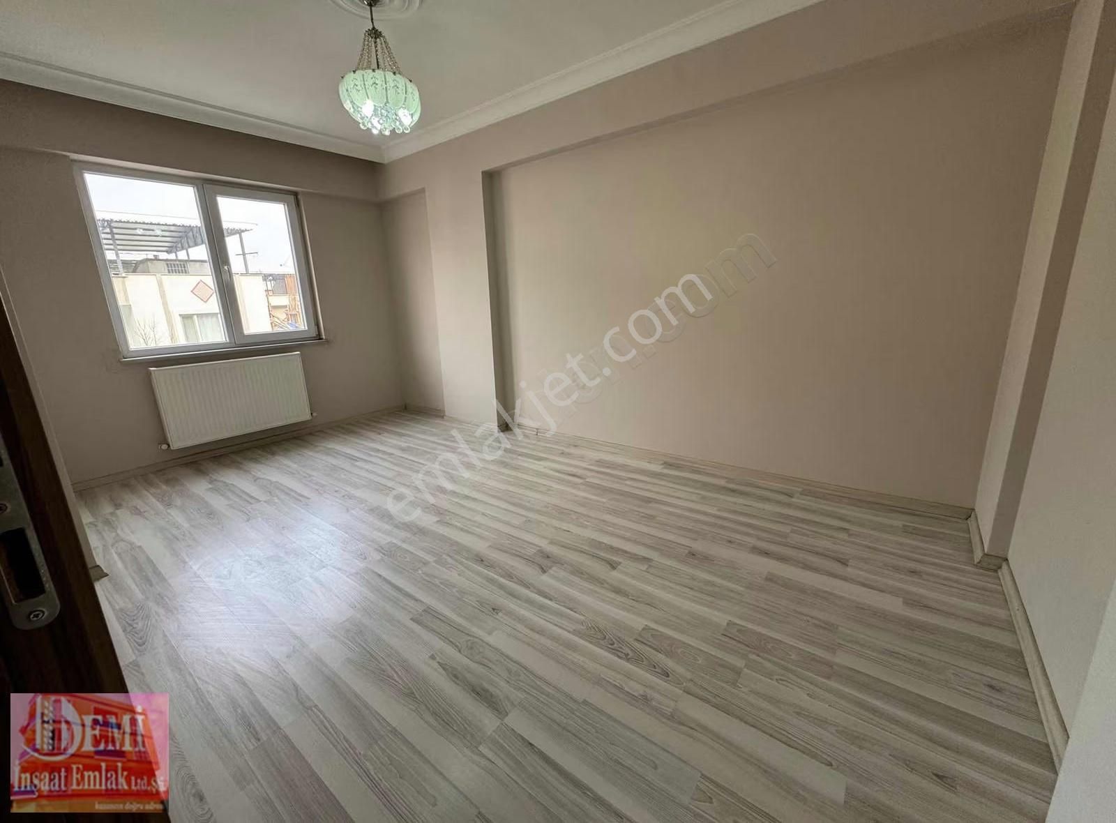 Ana Caddede Asansörlü Arakat 2+1 Cadde Manzaralı Daire - Görsel 7