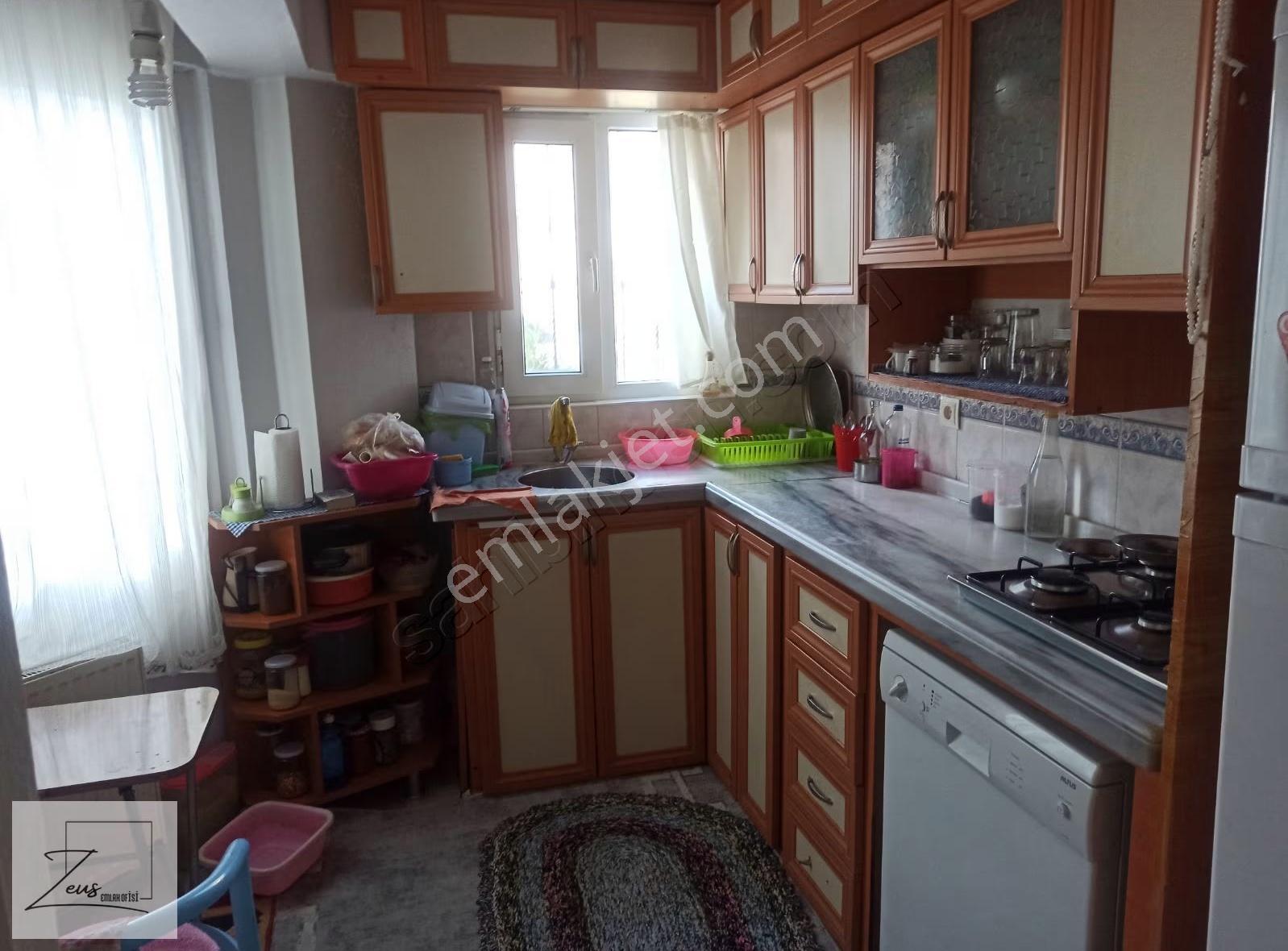 Bahçeli Evler Mahallesinde Satılık Ara Kat