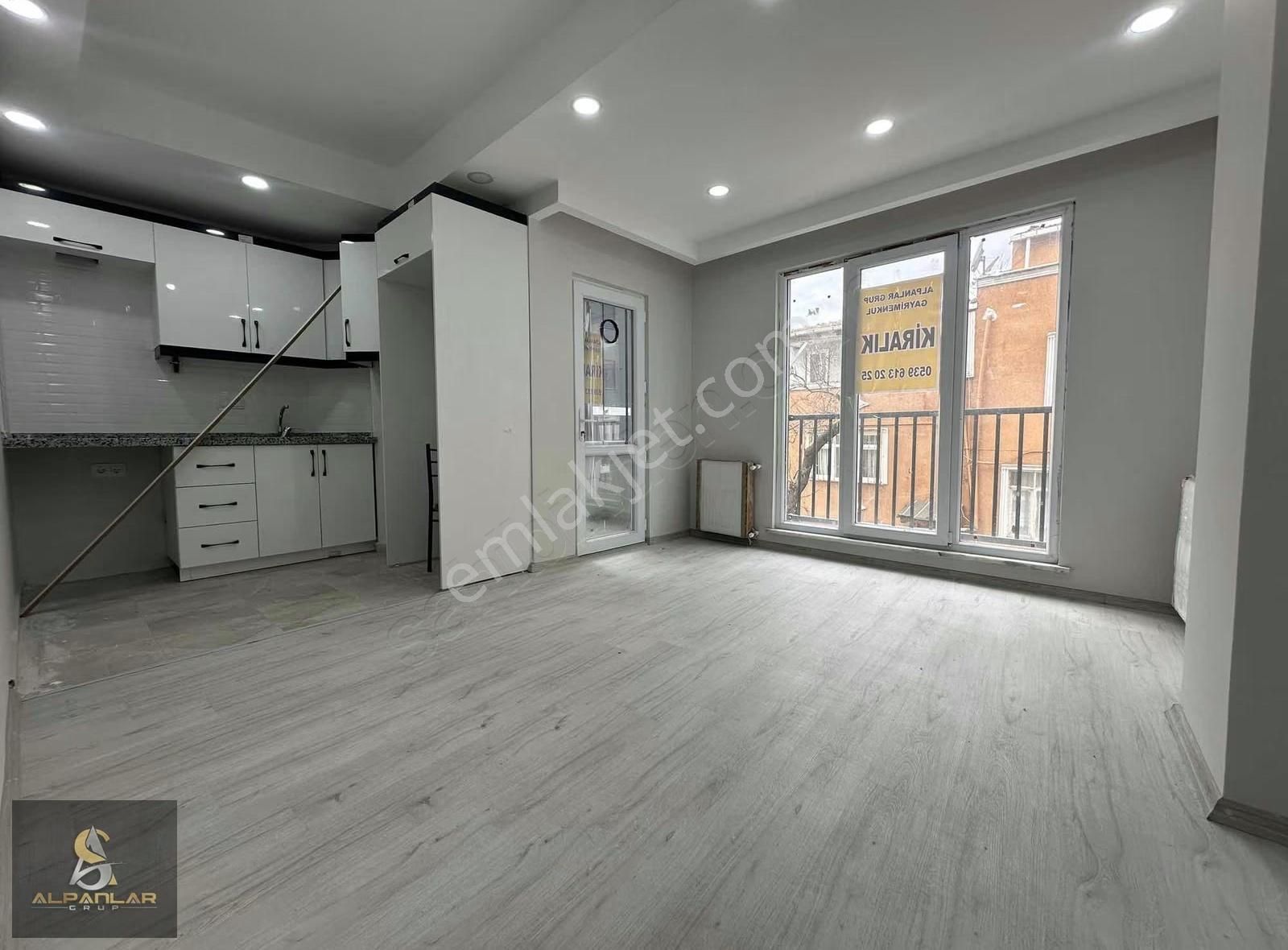 İstasyon Mah 1+1 Kiralık Cadde Üzeri Sıfır 1.kat Daire