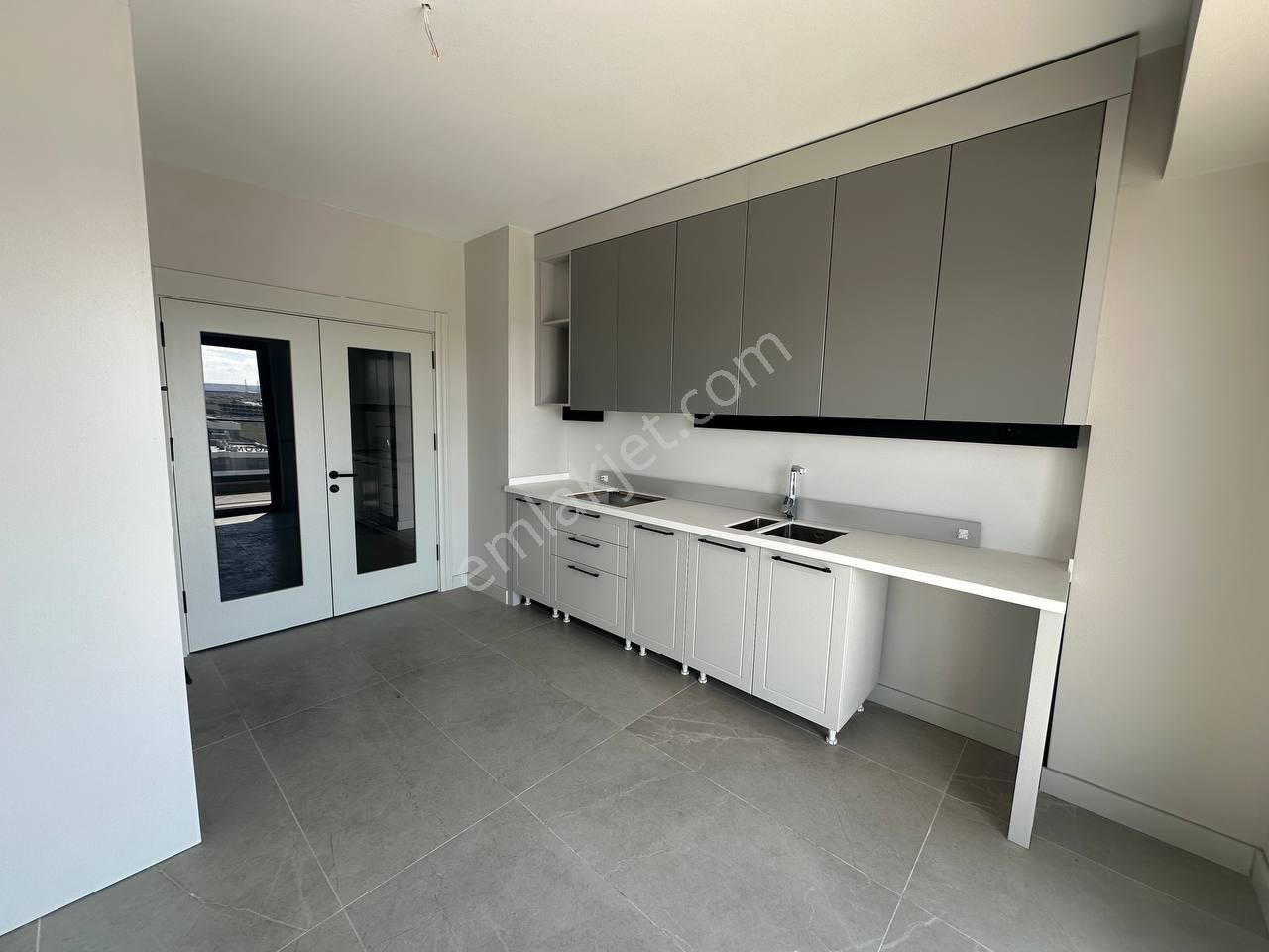 Saraycık Bordro Prestij'de Panoramik Manzaralı Kiralık 3+1 Daire - Görsel 11