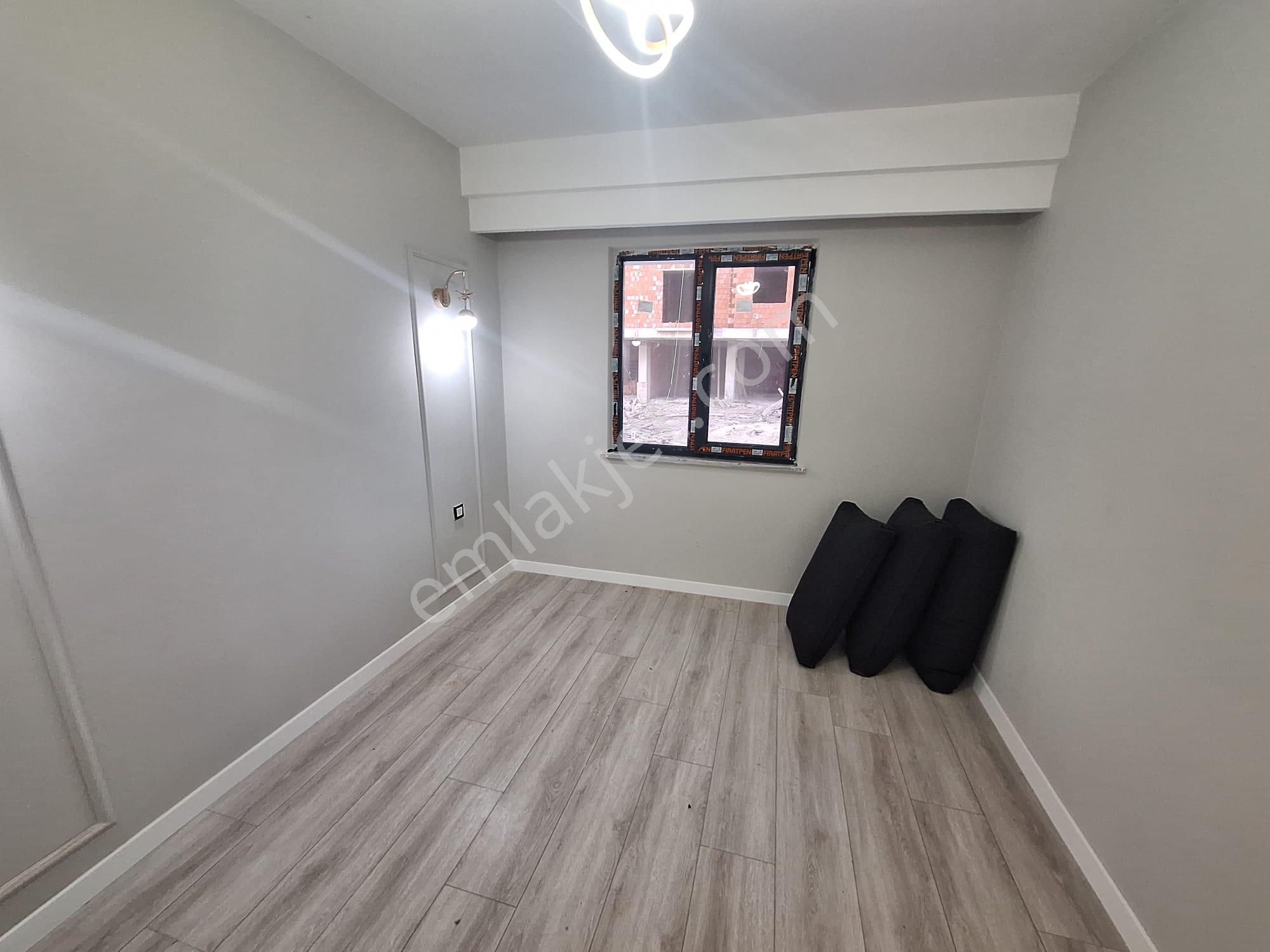 **eryıldız Gayrimenkul'den**gültepe Mah.iskanlı 2+1 Y.giriş Ön Cephe - Görsel 19