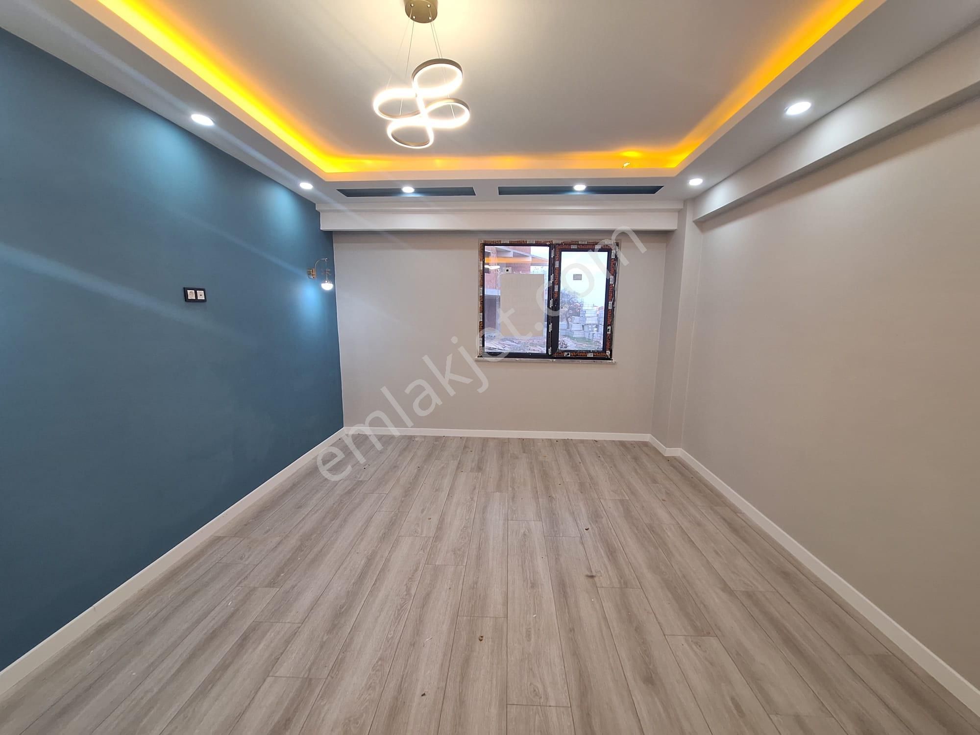 **eryıldız Gayrimenkul'den**gültepe Mah.iskanlı 2+1 Y.giriş Ön Cephe - Görsel 4