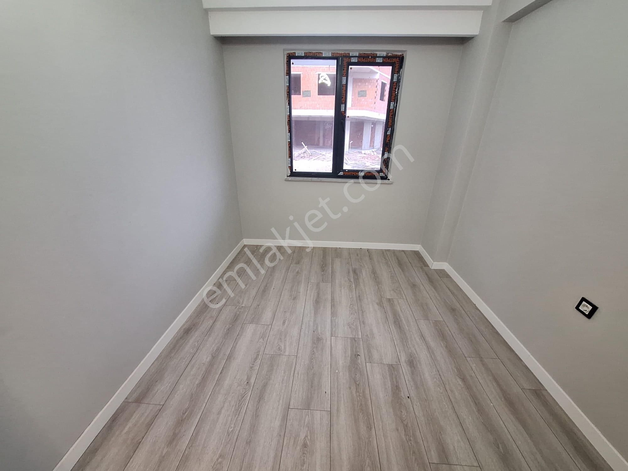 **eryıldız Gayrimenkul'den**gültepe Mah.iskanlı 2+1 Y.giriş Ön Cephe - Görsel 21