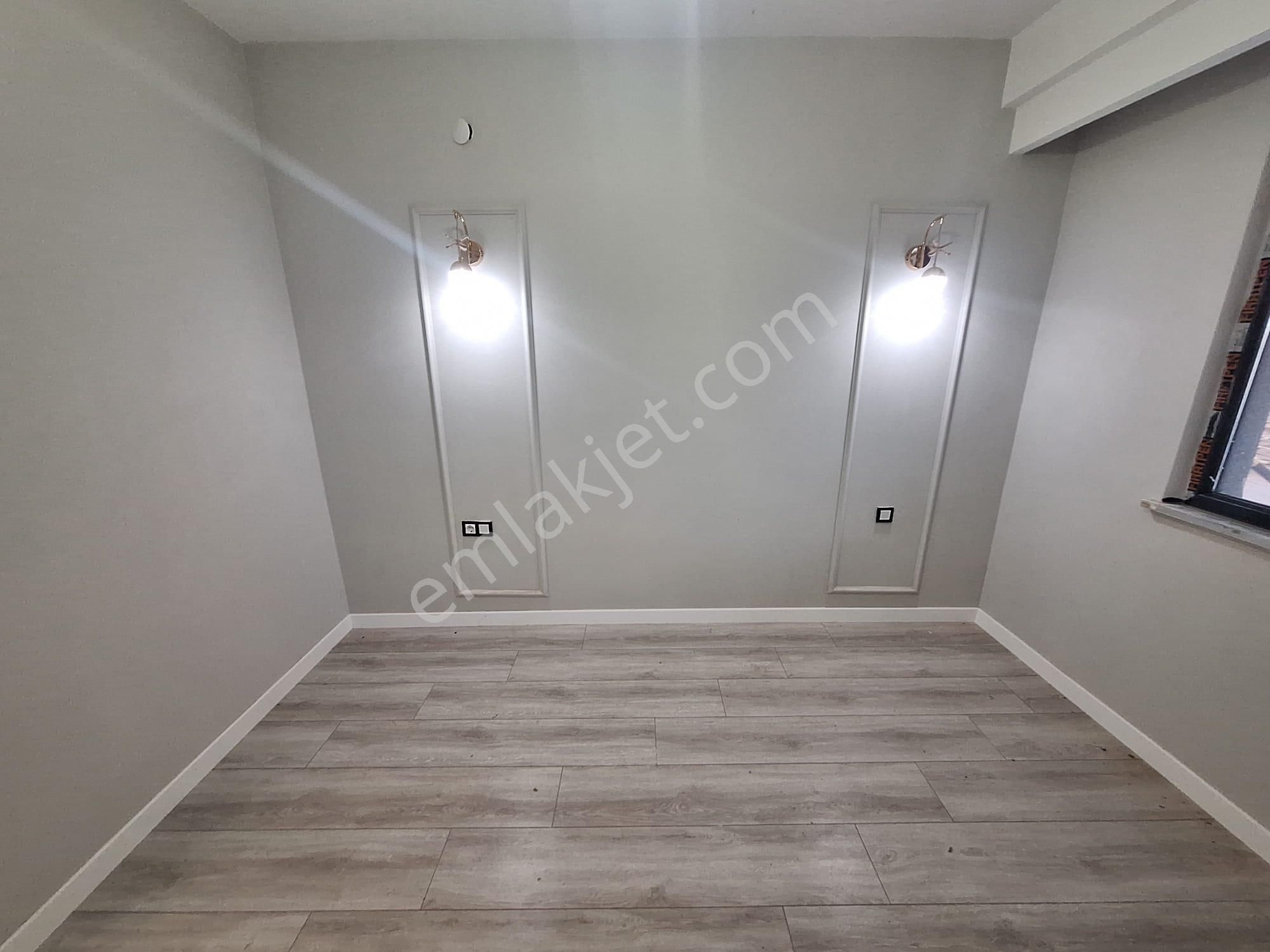 **eryıldız Gayrimenkul'den**gültepe Mah.iskanlı 2+1 Y.giriş Ön Cephe - Görsel 16