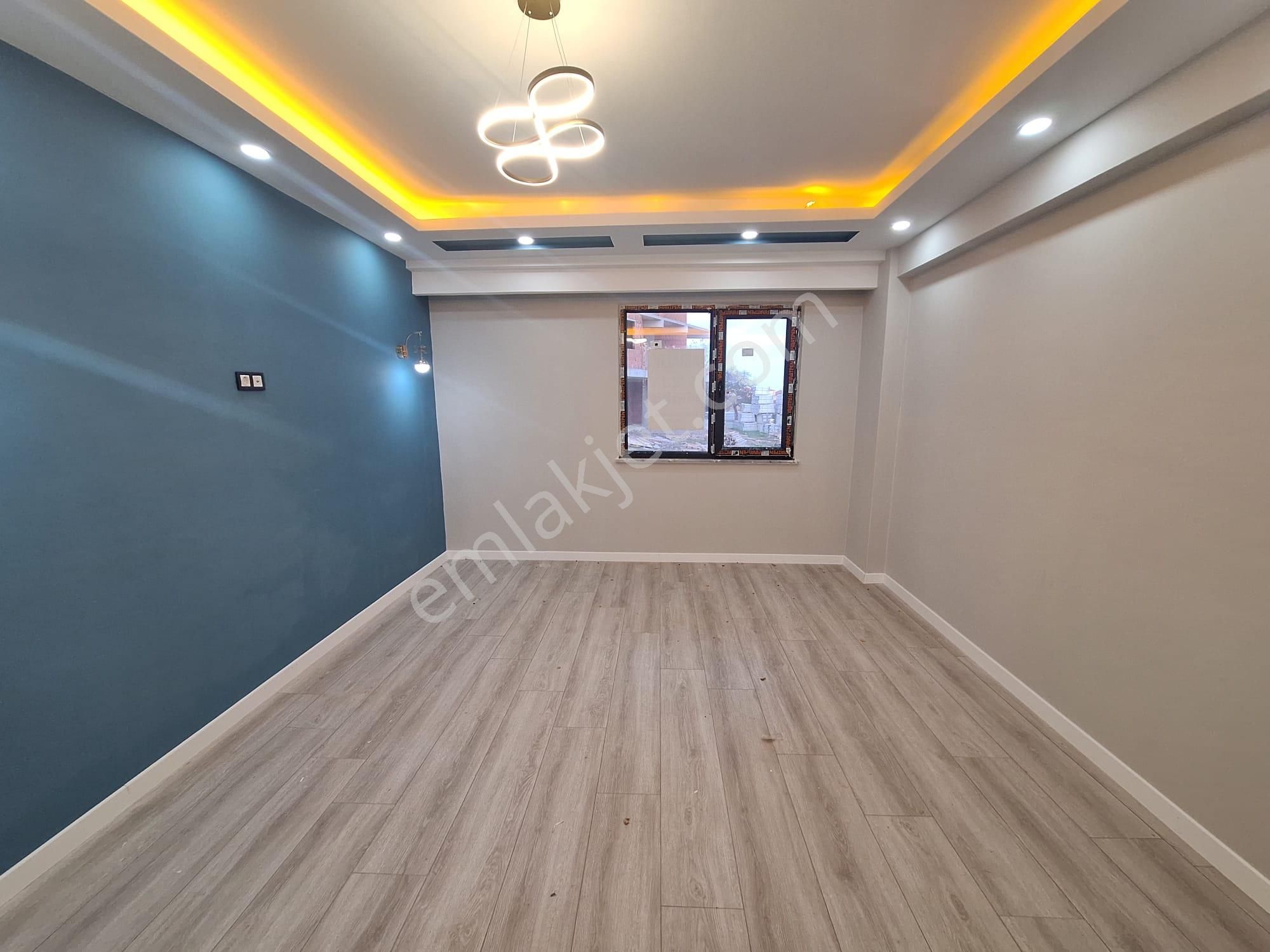 **eryıldız Gayrimenkul'den**gültepe Mah.iskanlı 2+1 Y.giriş Ön Cephe - Görsel 7