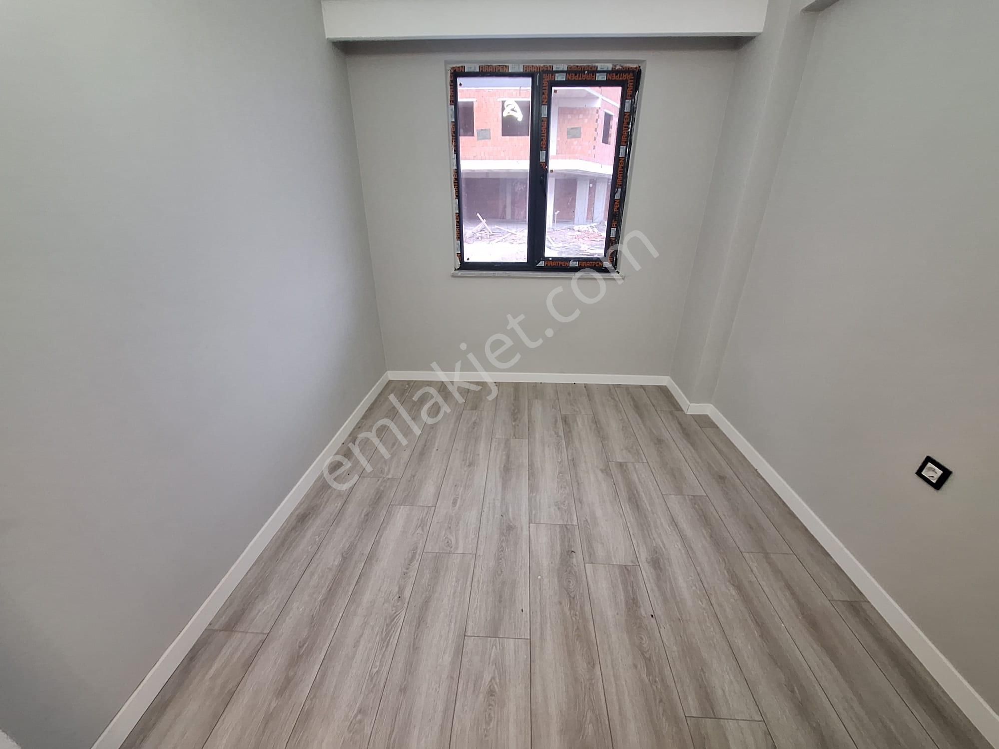 **eryıldız Gayrimenkul'den**gültepe Mah.iskanlı 2+1 Y.giriş Ön Cephe - Görsel 20