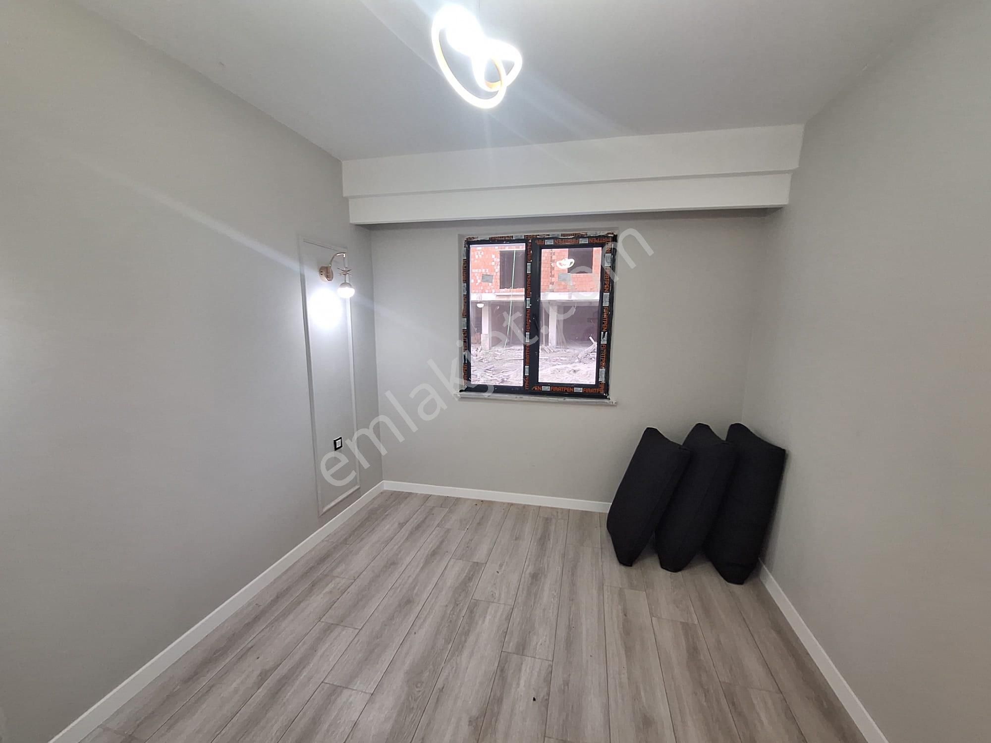 **eryıldız Gayrimenkul'den**gültepe Mah.iskanlı 2+1 Y.giriş Ön Cephe - Görsel 17