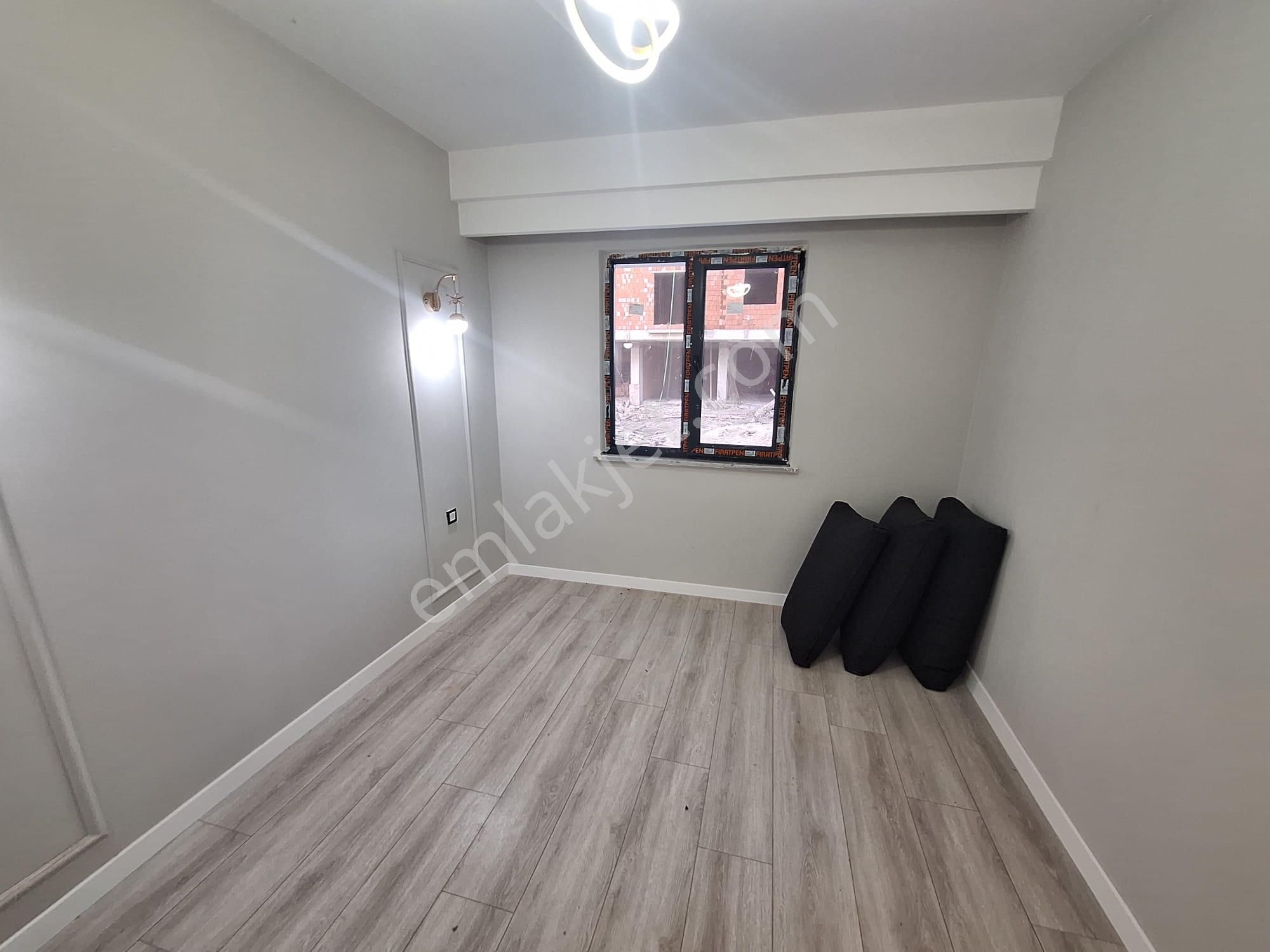 **eryıldız Gayrimenkul'den**gültepe Mah.iskanlı 2+1 Y.giriş Ön Cephe - Görsel 18