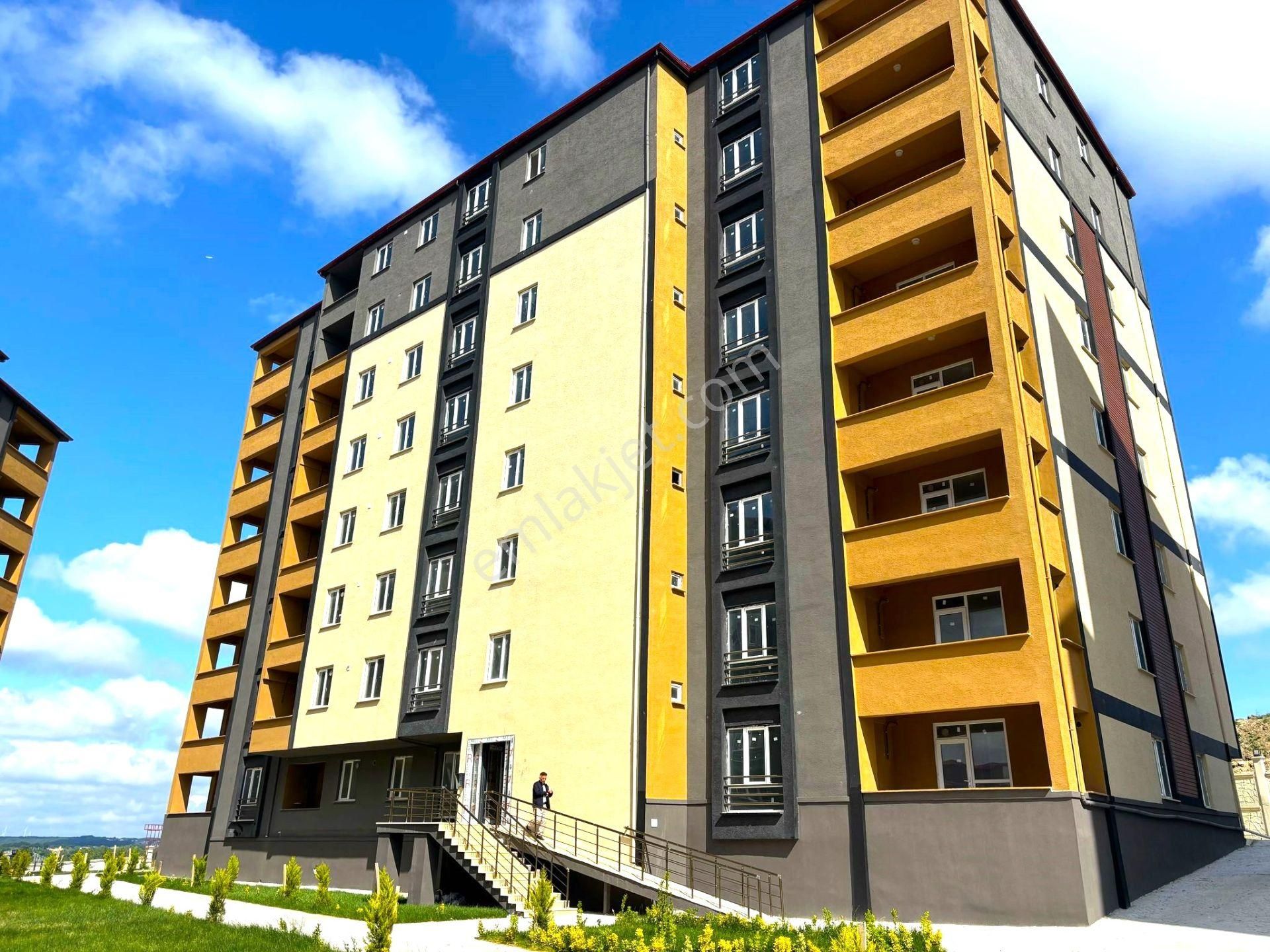 **eryıldız Gayrimenkul'den**istasyon Mah.site İçinde Kiralık Lüx 3+1 Daire - Görsel 2