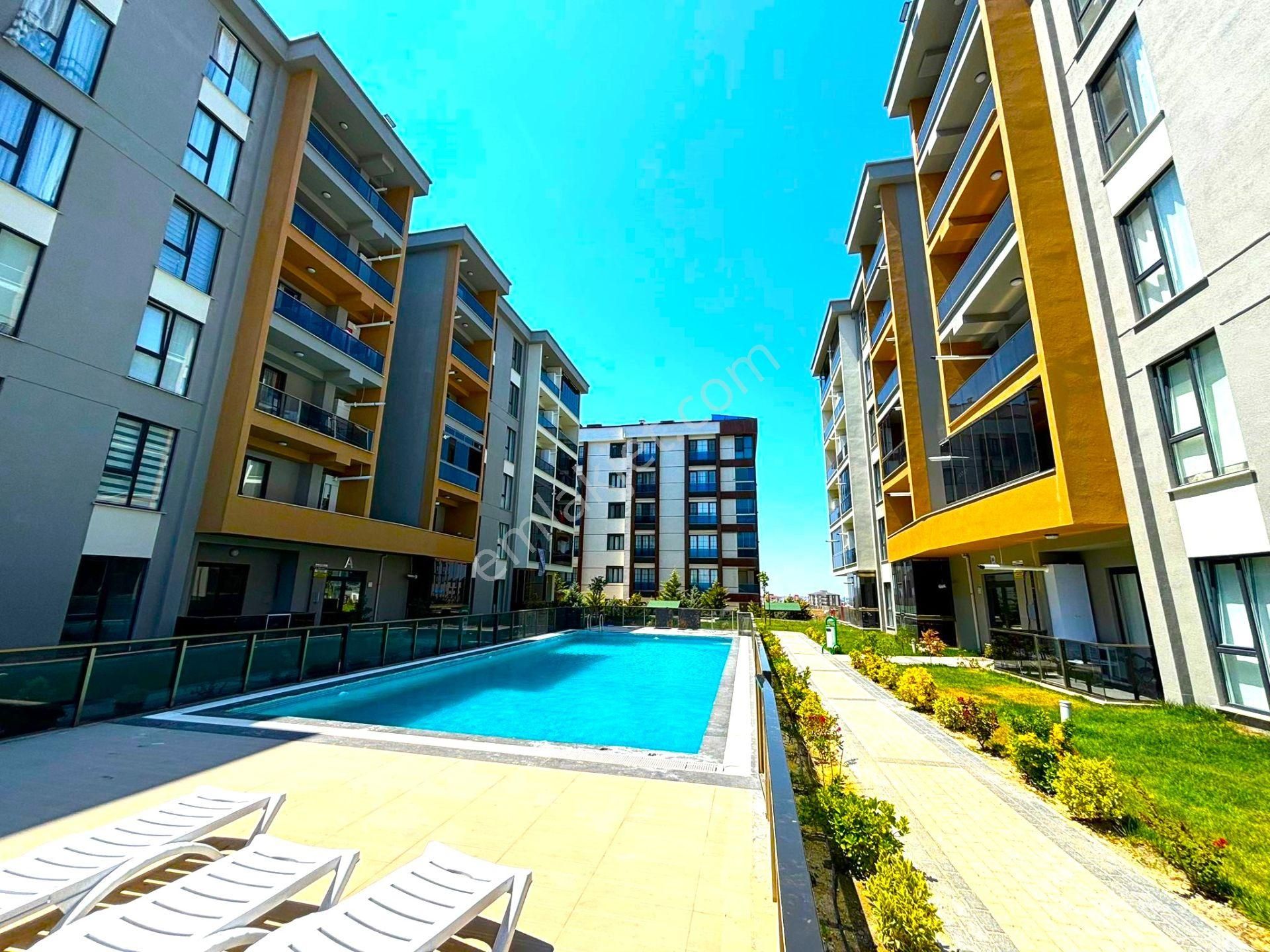 **eryıldız Emlak'tan**hepy Life 2 Sitesinde**7/24 Güvenlikli Havuzlu,hamam & Saunalı Ultra Lüks 1+1 - Görsel 2