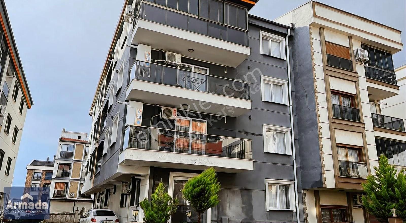 İzmir Bergama Atatürk Mahallesinde Kiralık 2+1 Daire