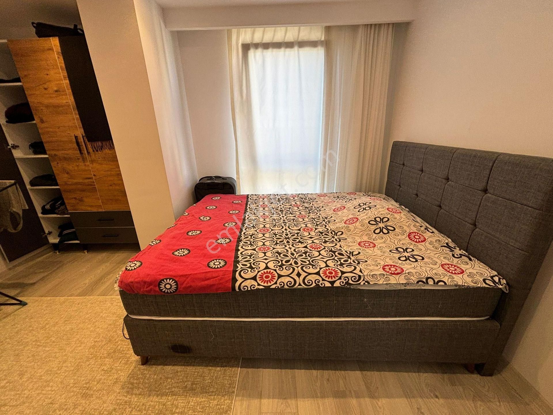 **eryıldız Gayrimenkul'den** Tepe Bölgesinde Merkezi Konumda Fuul Eşyalı Lüks 1+1 2.kat Ön Cephe - Görsel 22