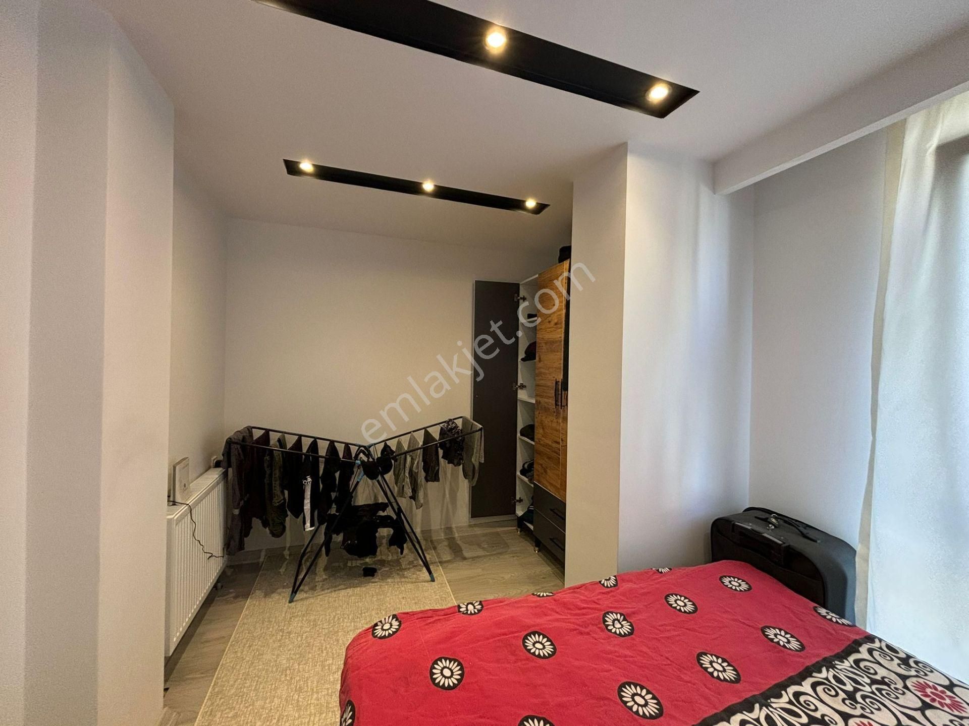 **eryıldız Gayrimenkul'den** Tepe Bölgesinde Merkezi Konumda Fuul Eşyalı Lüks 1+1 2.kat Ön Cephe - Görsel 21