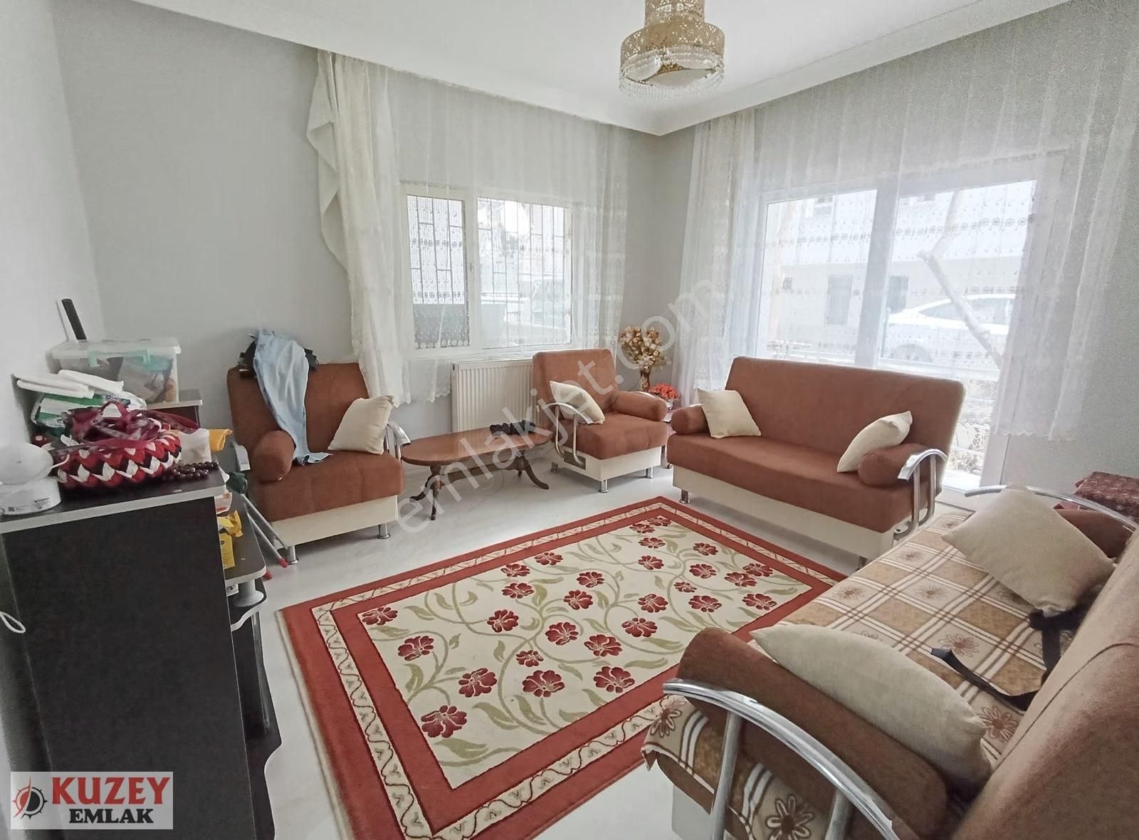 Kuzey Emlak'tan Metroya Yakın 2+1 Ful Yapılı Balkonlu Giriş Kat