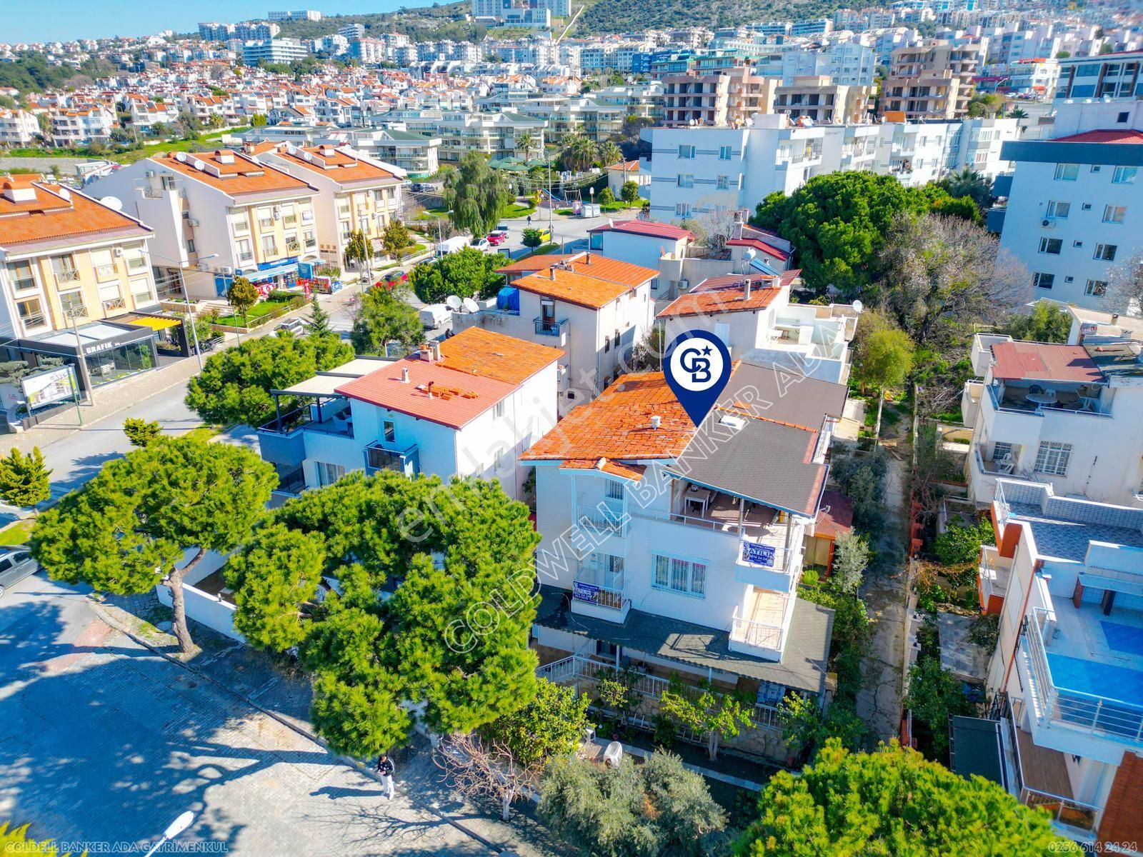 Kuşadası Marinada Müstakil Bahçeli 4+1 Villa