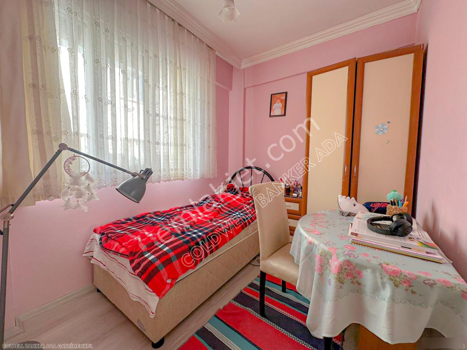 Kuşadası Marinada Müstakil Bahçeli 4+1 Villa - Görsel 28