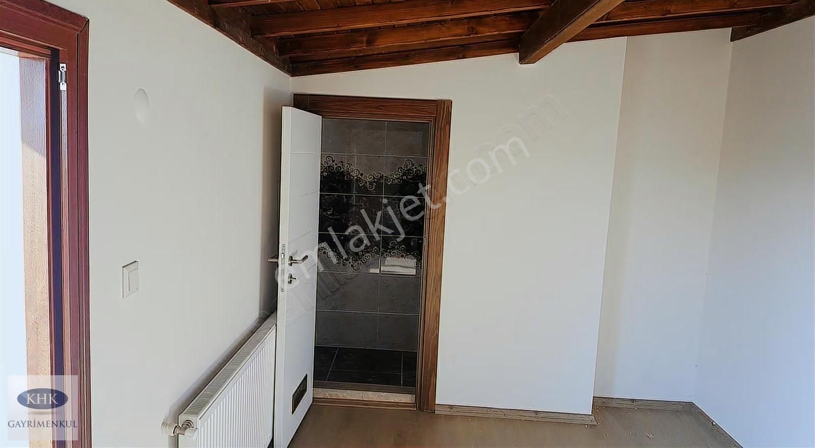 Menderes Merkezde Satılık 4+1 Site İçi Satılık Tripleks Villa - Görsel 25