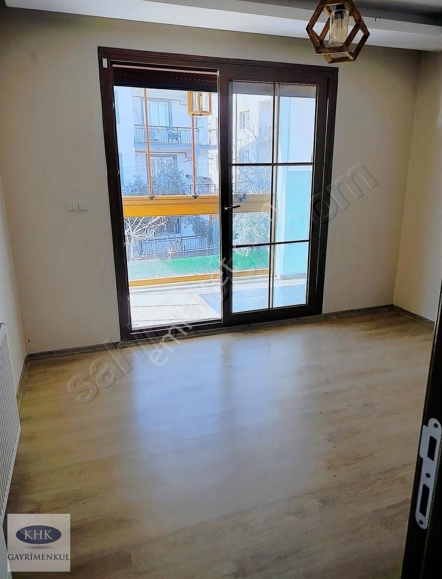 Menderes Merkezde Satılık 4+1 Site İçi Satılık Tripleks Villa - Görsel 9