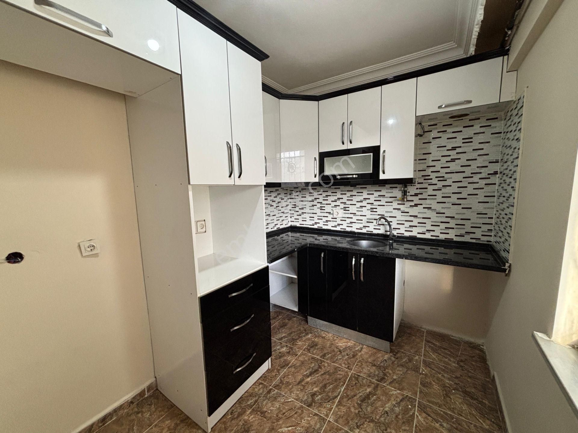 **eryıldız Gayrimenkul'den**istasyon Mah.kiralık 2+1 Bahçe Katı - Görsel 7