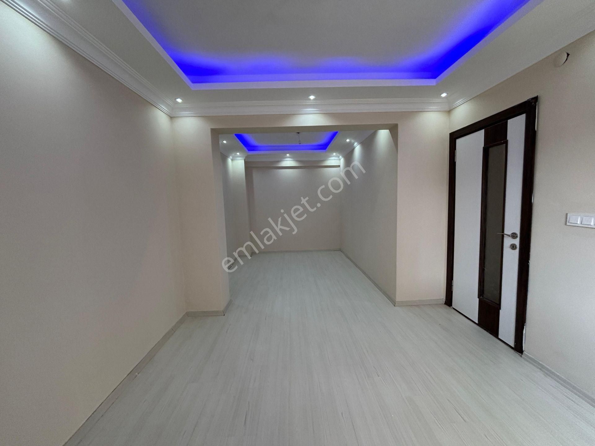 **eryıldız Gayrimenkul'den**istasyon Mah.kiralık 2+1 Bahçe Katı