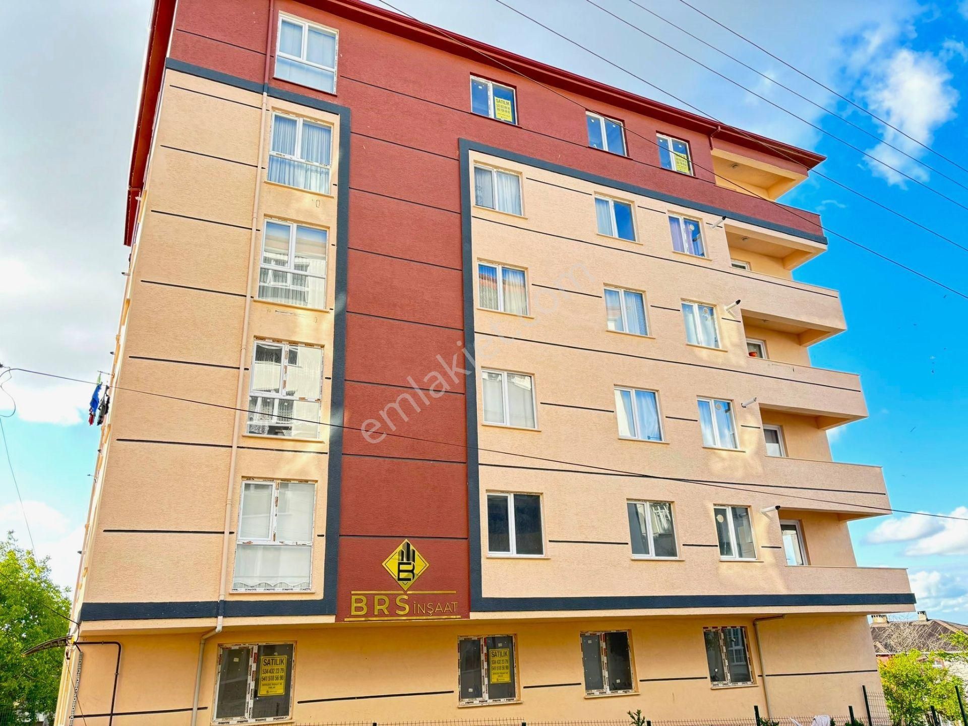 **eryıldız Gayrimenkul'den**gültepe Mah.iskanlı 2+1 Y.giriş Ön Cephe