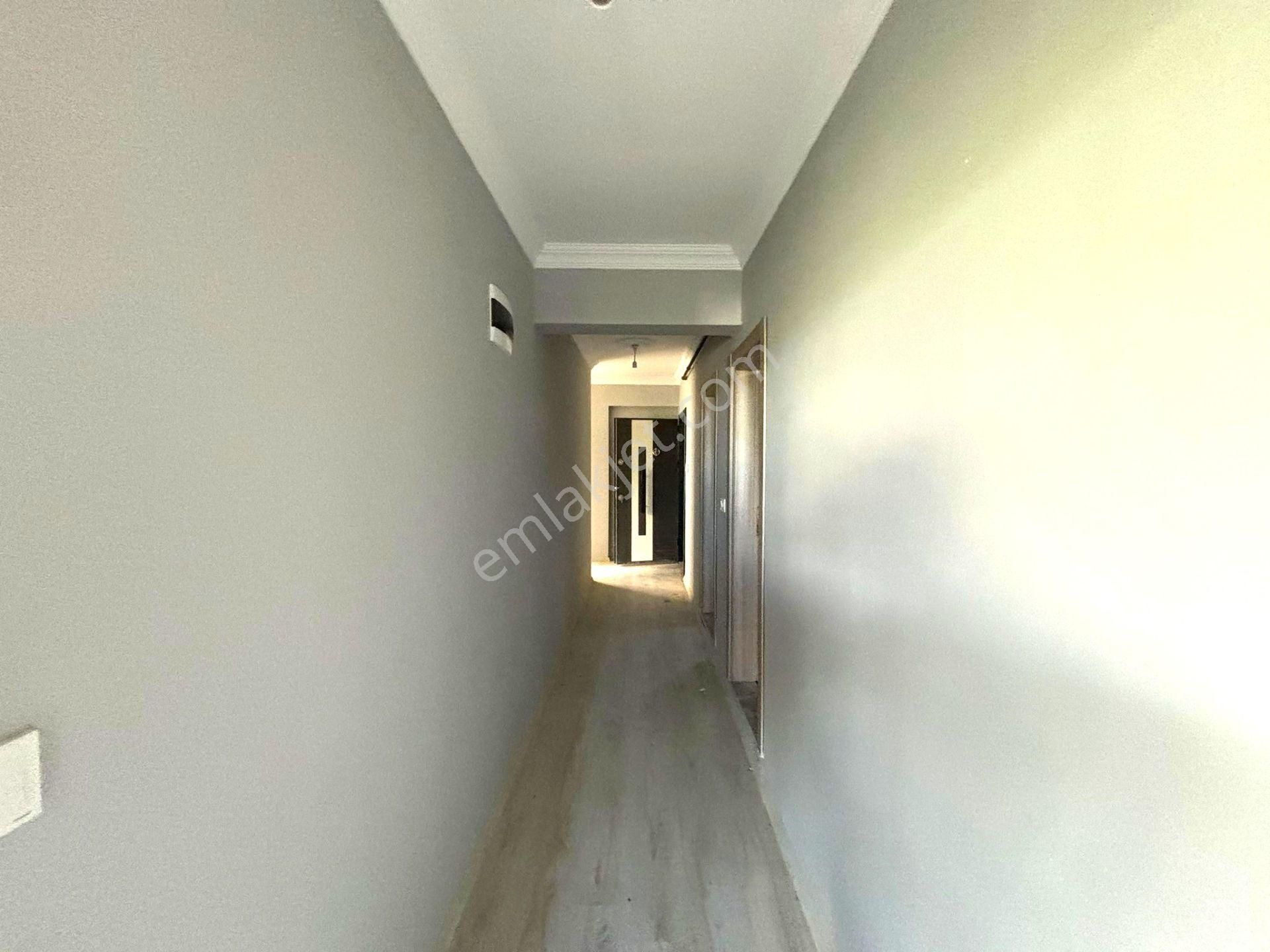 **eryıldız Gayrimenkul'den**gültepe Mah.iskanlı 2+1 Y.giriş Ön Cephe - Görsel 19