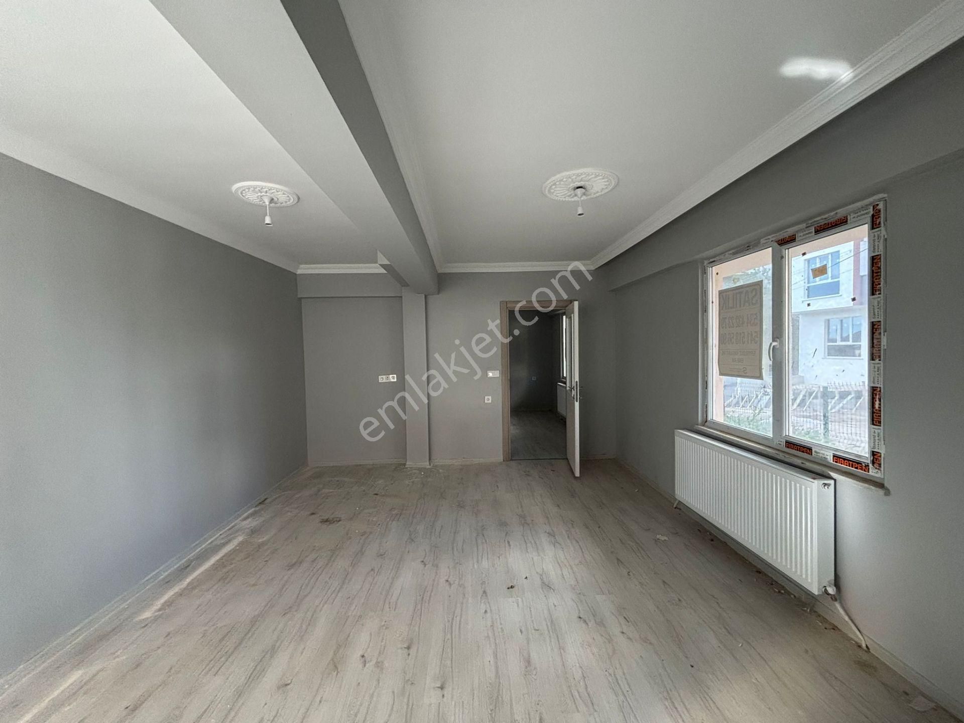 **eryıldız Gayrimenkul'den**gültepe Mah.iskanlı 2+1 Y.giriş Ön Cephe - Görsel 4