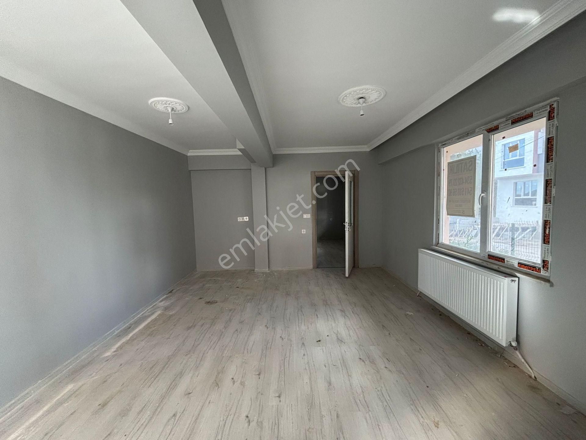 **eryıldız Gayrimenkul'den**gültepe Mah.iskanlı 2+1 Y.giriş Ön Cephe - Görsel 3