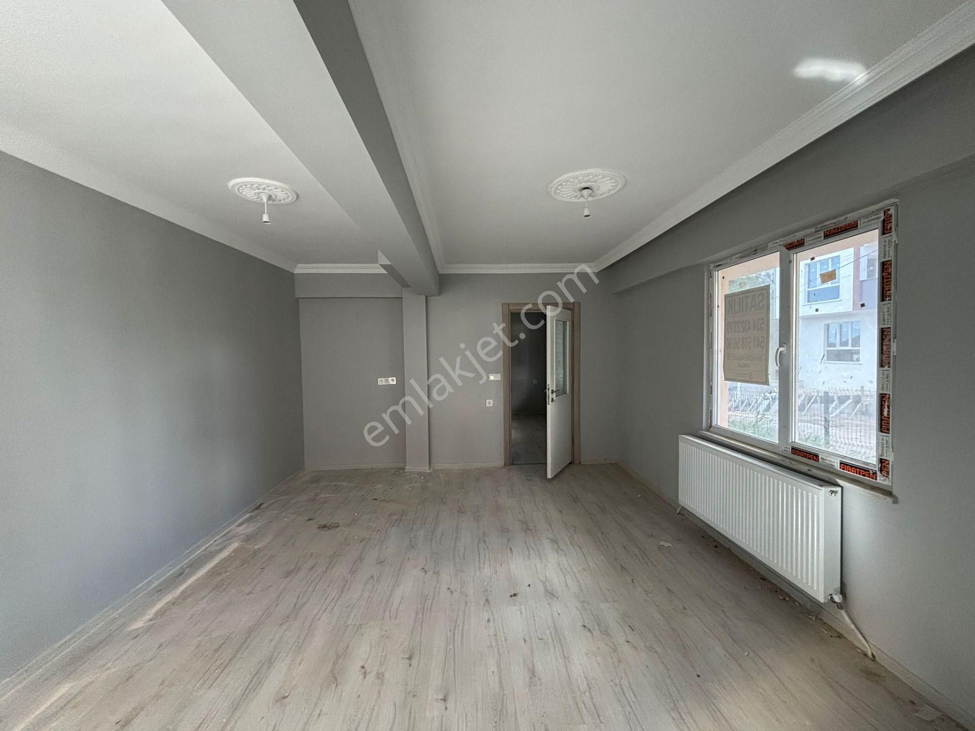 **eryıldız Gayrimenkul'den**gültepe Mah.iskanlı 2+1 Y.giriş Ön Cephe - Görsel 2