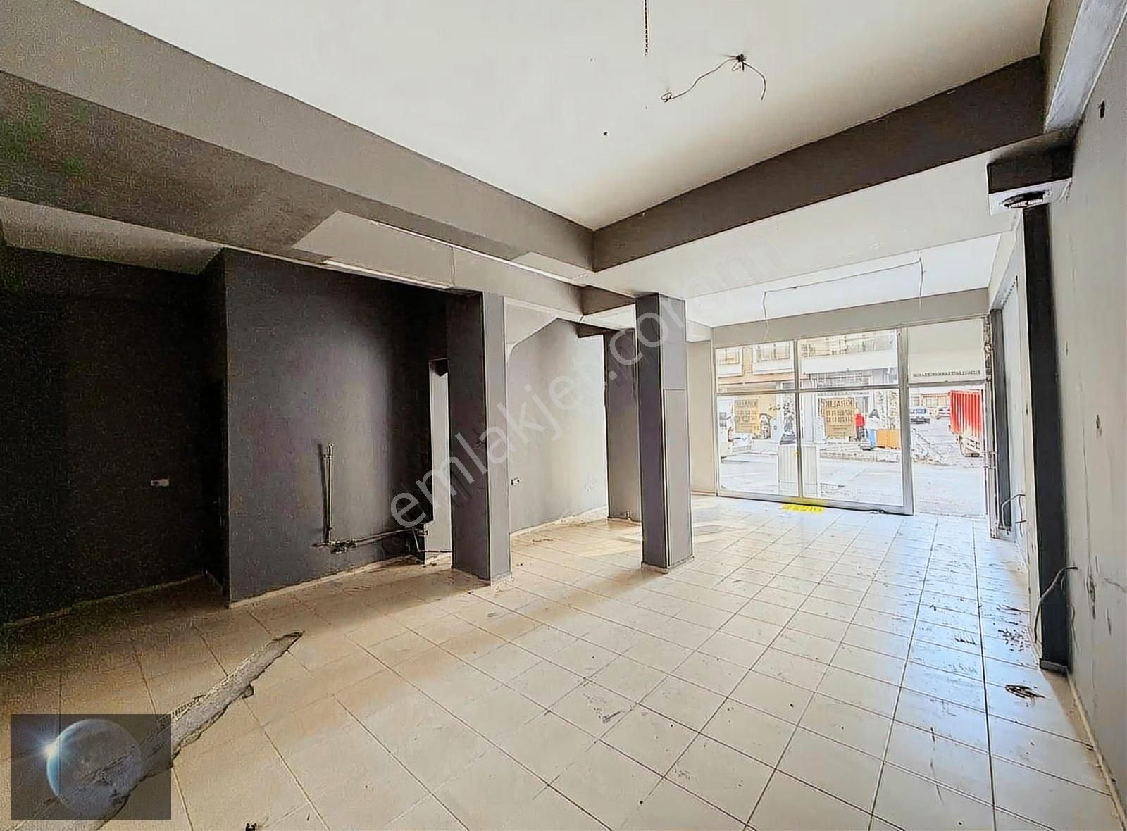 Buca Göksu Mah. İşlek Caddede Kiralık Otomatik Kepenkli Dükkan