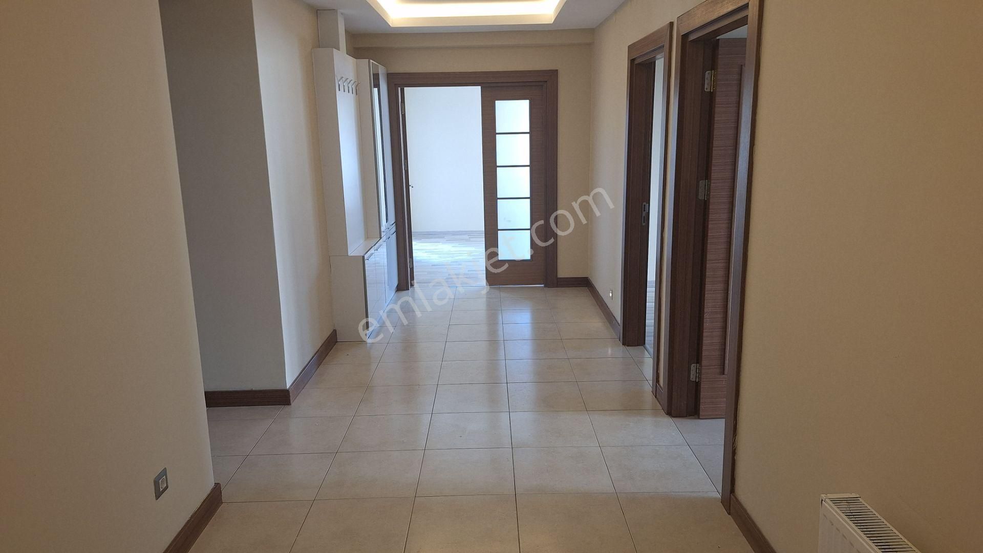 Century 21 Vizyon'dan Terrace Park Sitesinde 3+1 Lüks Kiralık Daire - Görsel 7