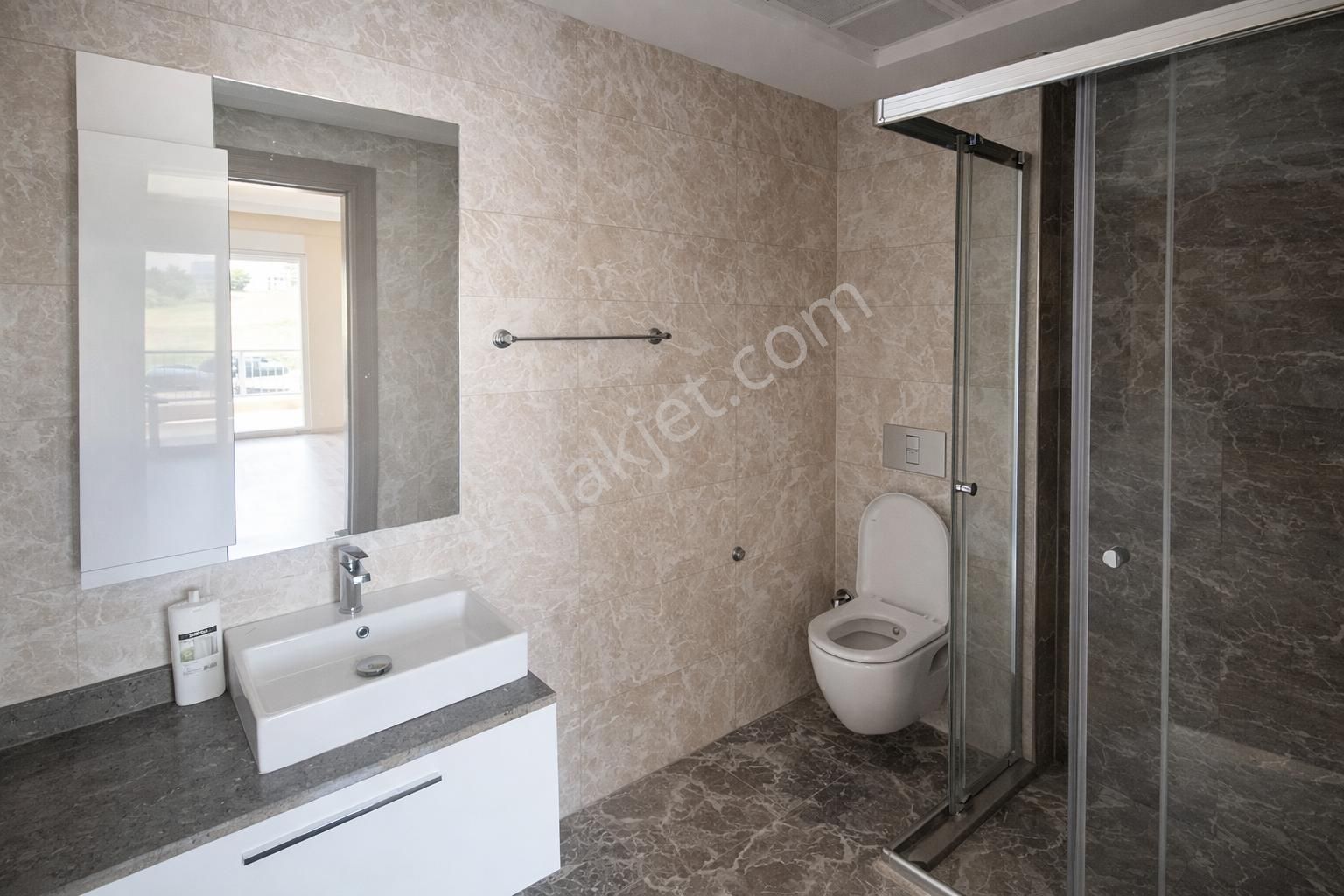 Century 21 Vizyon'dan Terrace Park Sitesinde 3+1 Lüks Kiralık Daire - Görsel 21