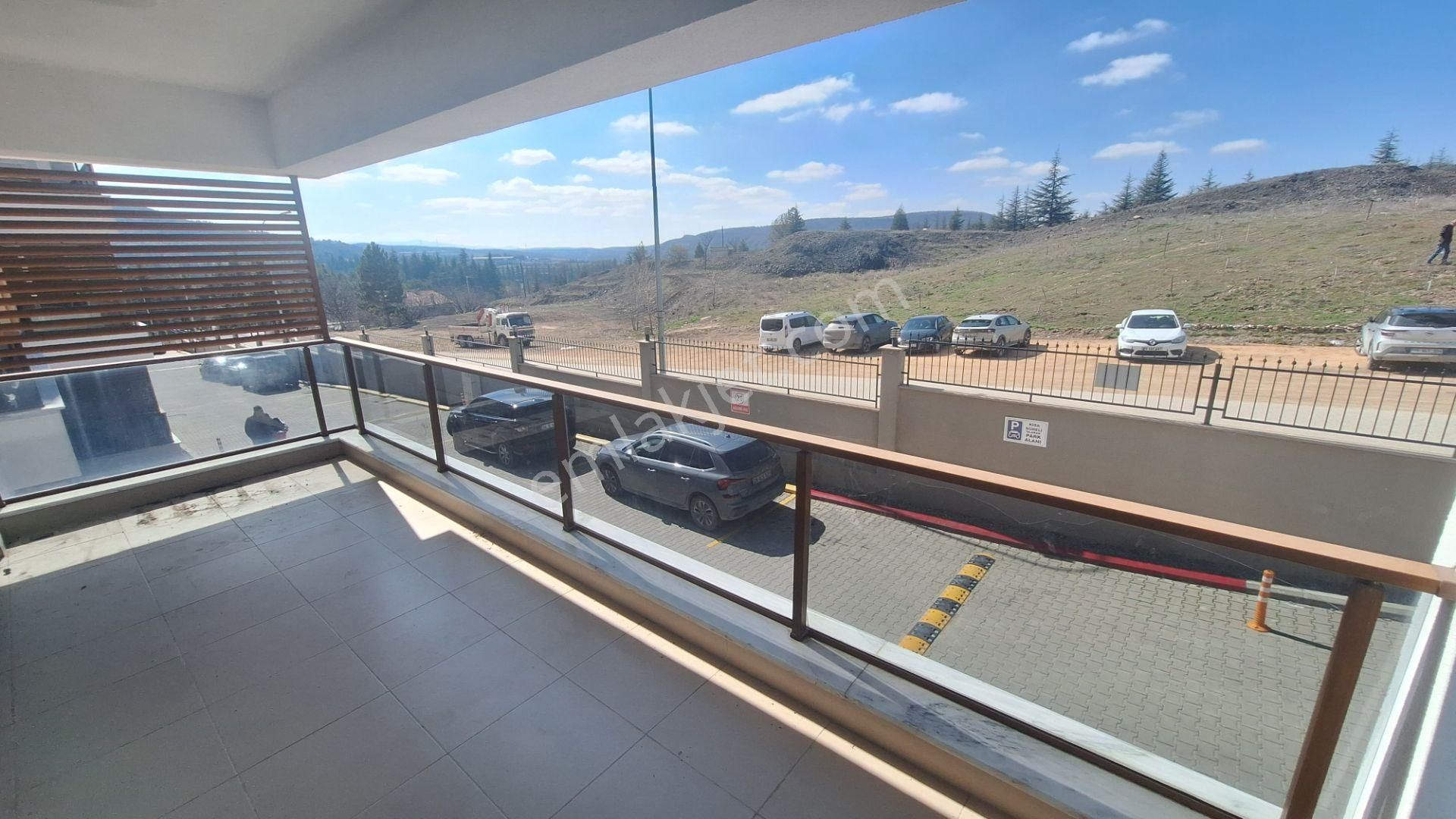 Century 21 Vizyon'dan Terrace Park Sitesinde 3+1 Lüks Kiralık Daire - Görsel 29