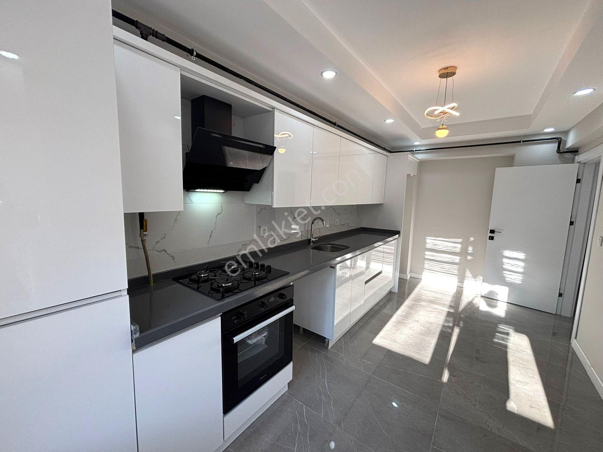 **eryıldız Gayrimenkul'den**gültepe Mah.iskanlı Kiralık Lüx 2+0 Yüksek Giriş Daire - Görsel 4