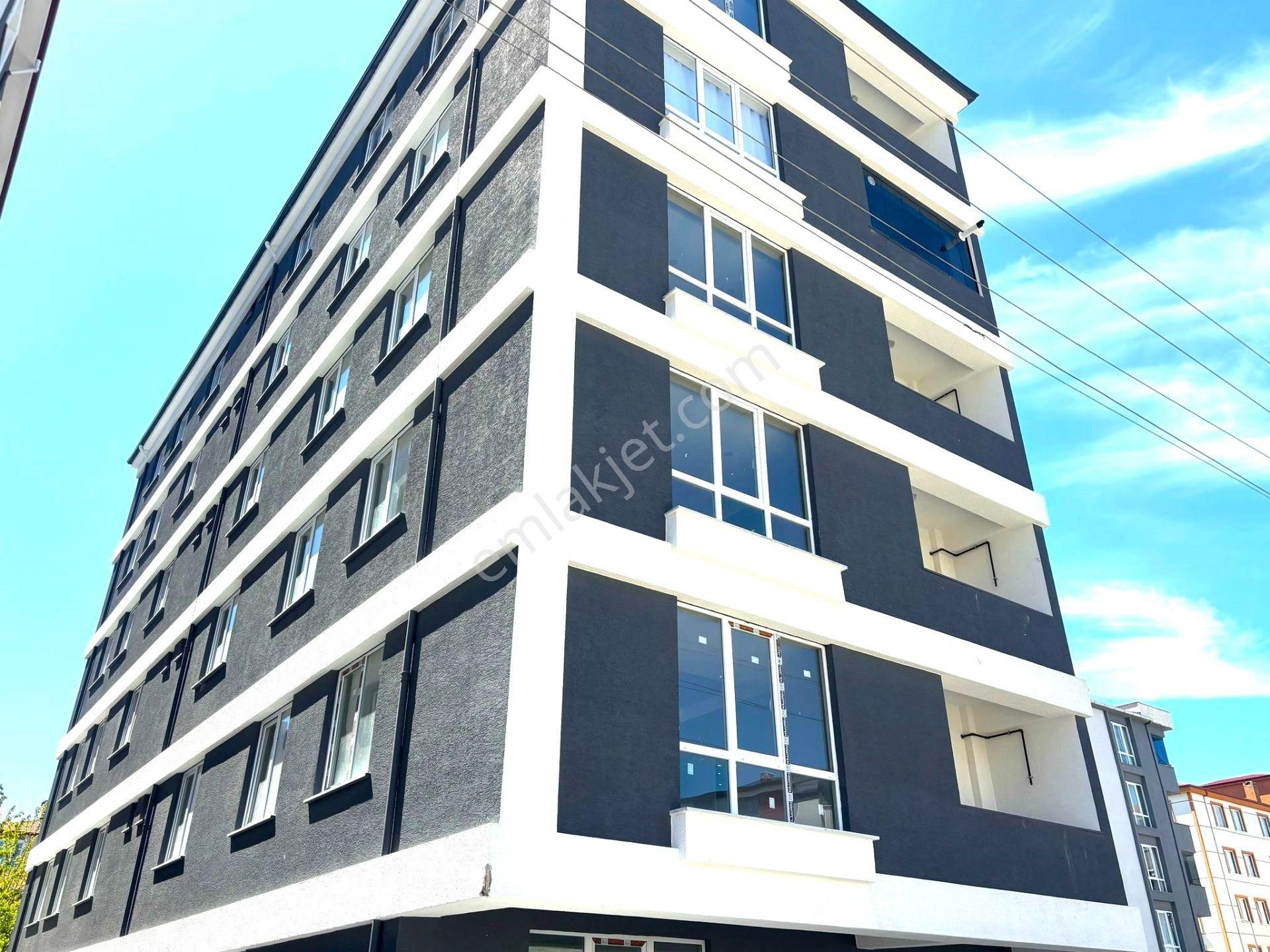 **eryıldız Gayrimenkul'den**gültepe Mah.iskanlı Kiralık Lüx 2+0 Yüksek Giriş Daire