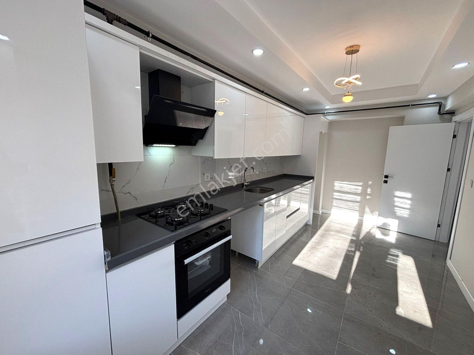 **eryıldız Gayrimenkul'den**gültepe Mah.iskanlı Kiralık Lüx 2+0 Yüksek Giriş Daire - Görsel 3