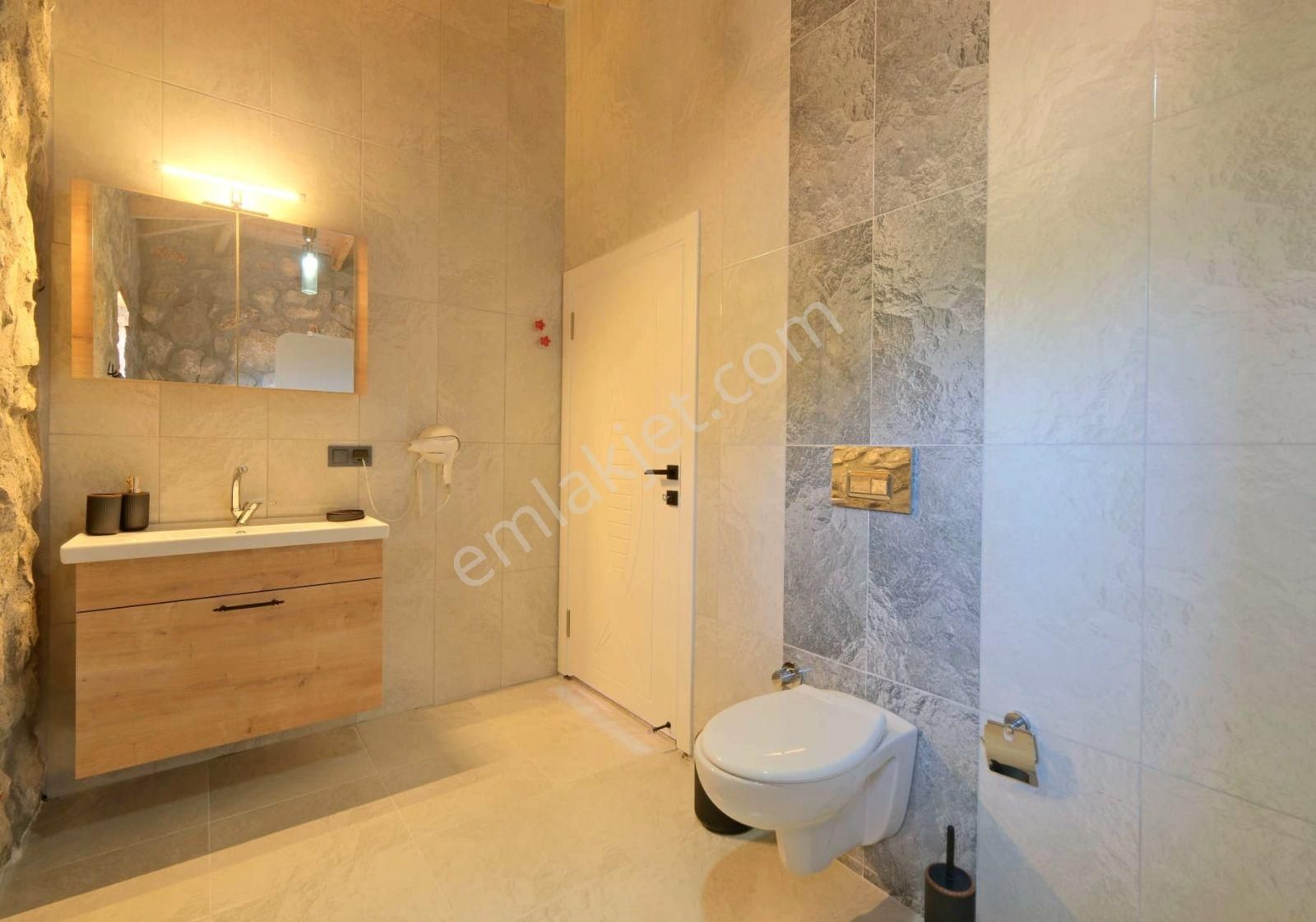 Fethiye Üzümlü Mahallesinde 2+1 125m2 Havuzlu Bahçeli Villa - Görsel 27