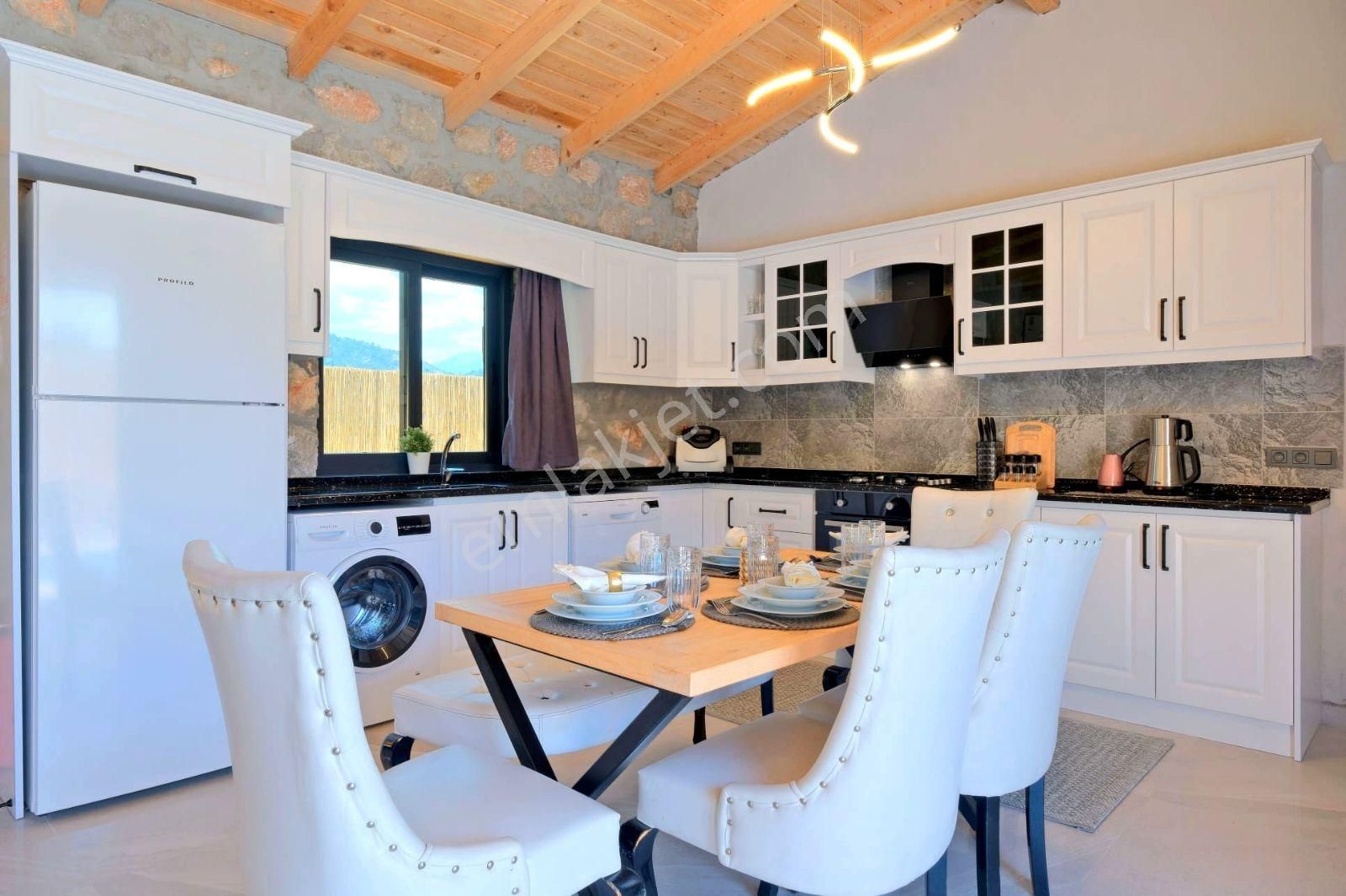 Fethiye Üzümlü Mahallesinde 2+1 125m2 Havuzlu Bahçeli Villa - Görsel 19